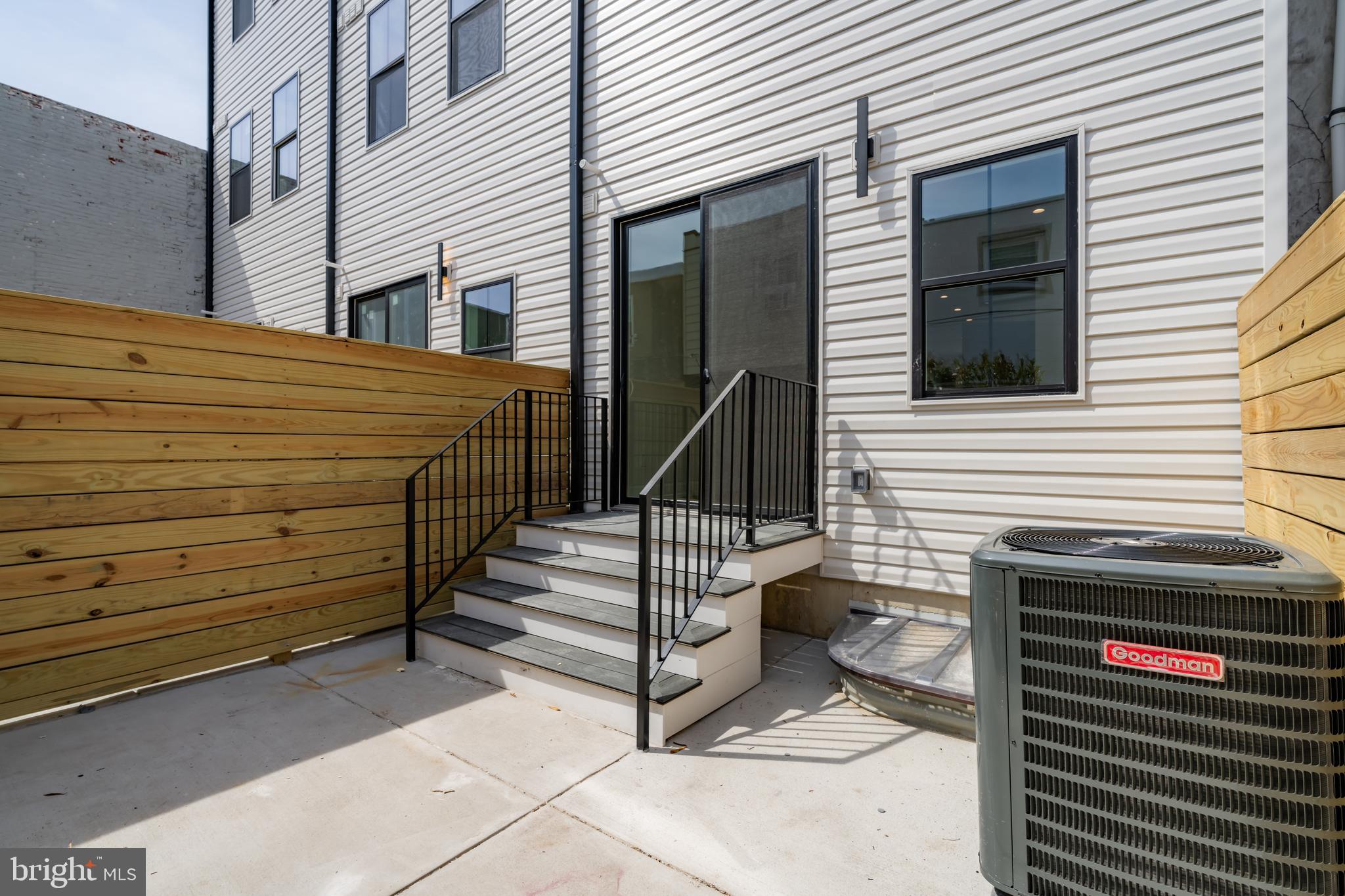 PASSYUNK SQUARE - Residential