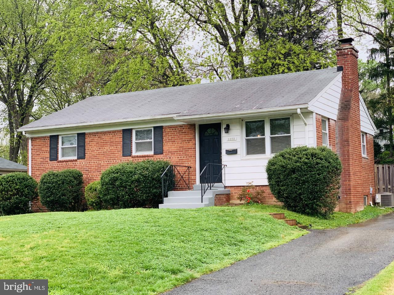 BROYHILL PARK - Residential