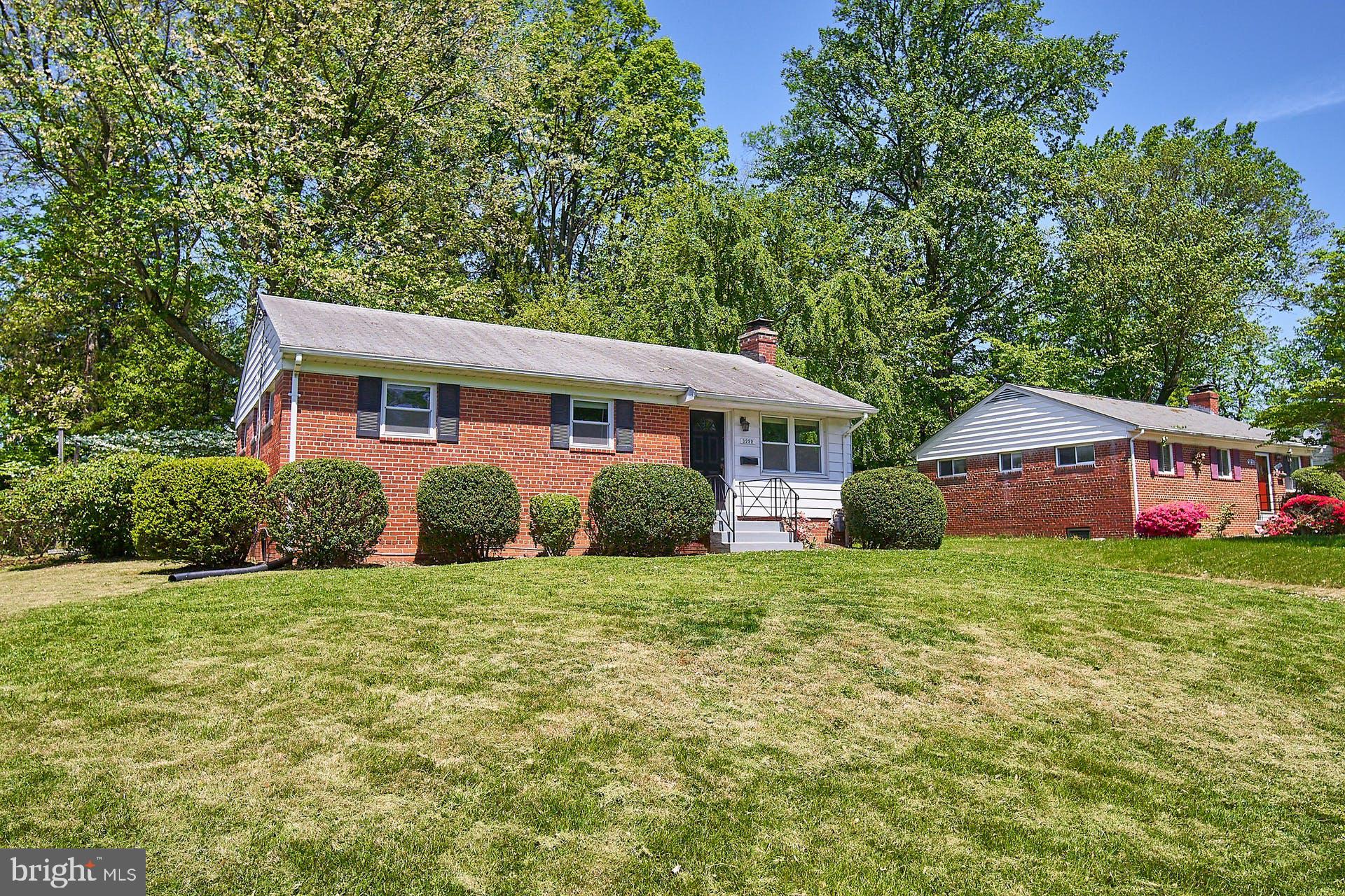 BROYHILL PARK - Residential