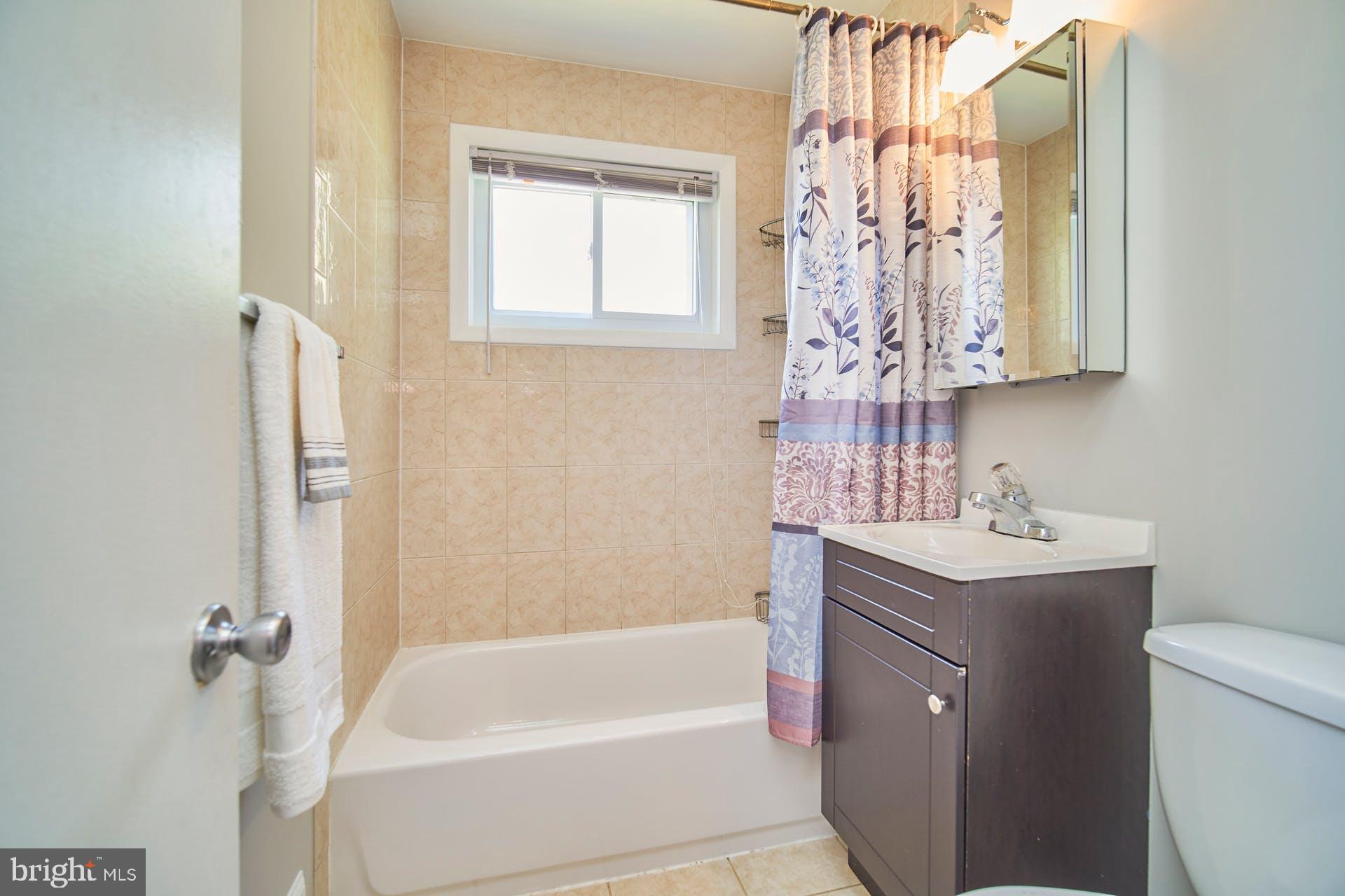 BROYHILL PARK - Residential