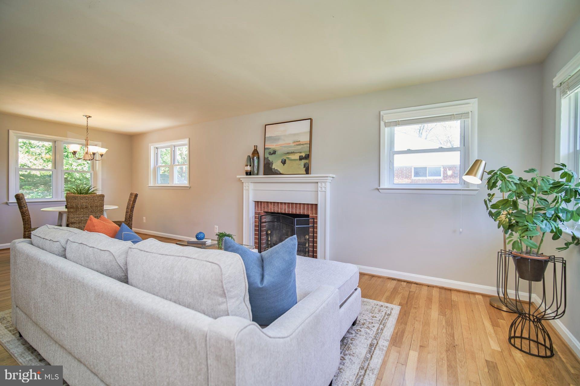 BROYHILL PARK - Residential