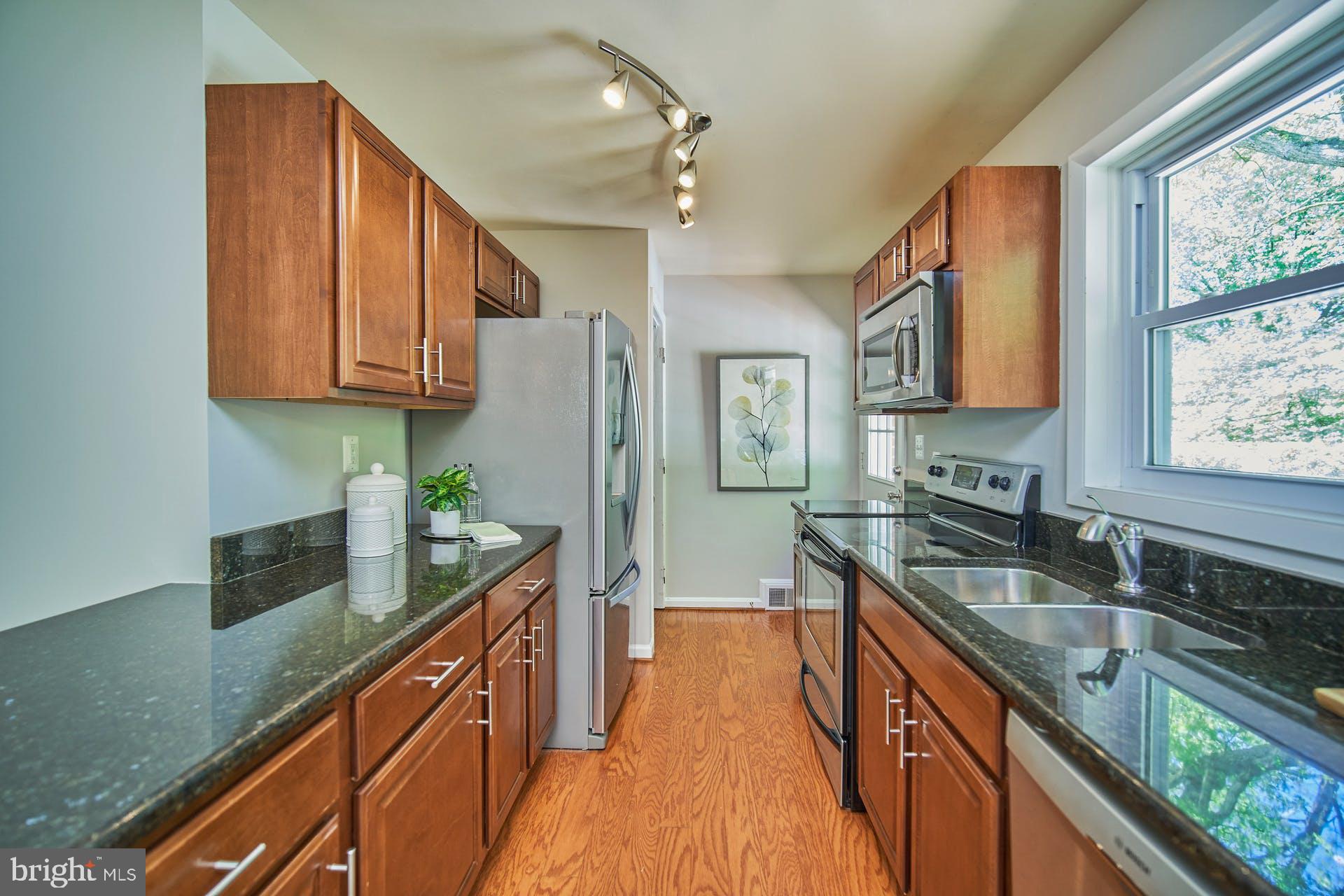 BROYHILL PARK - Residential