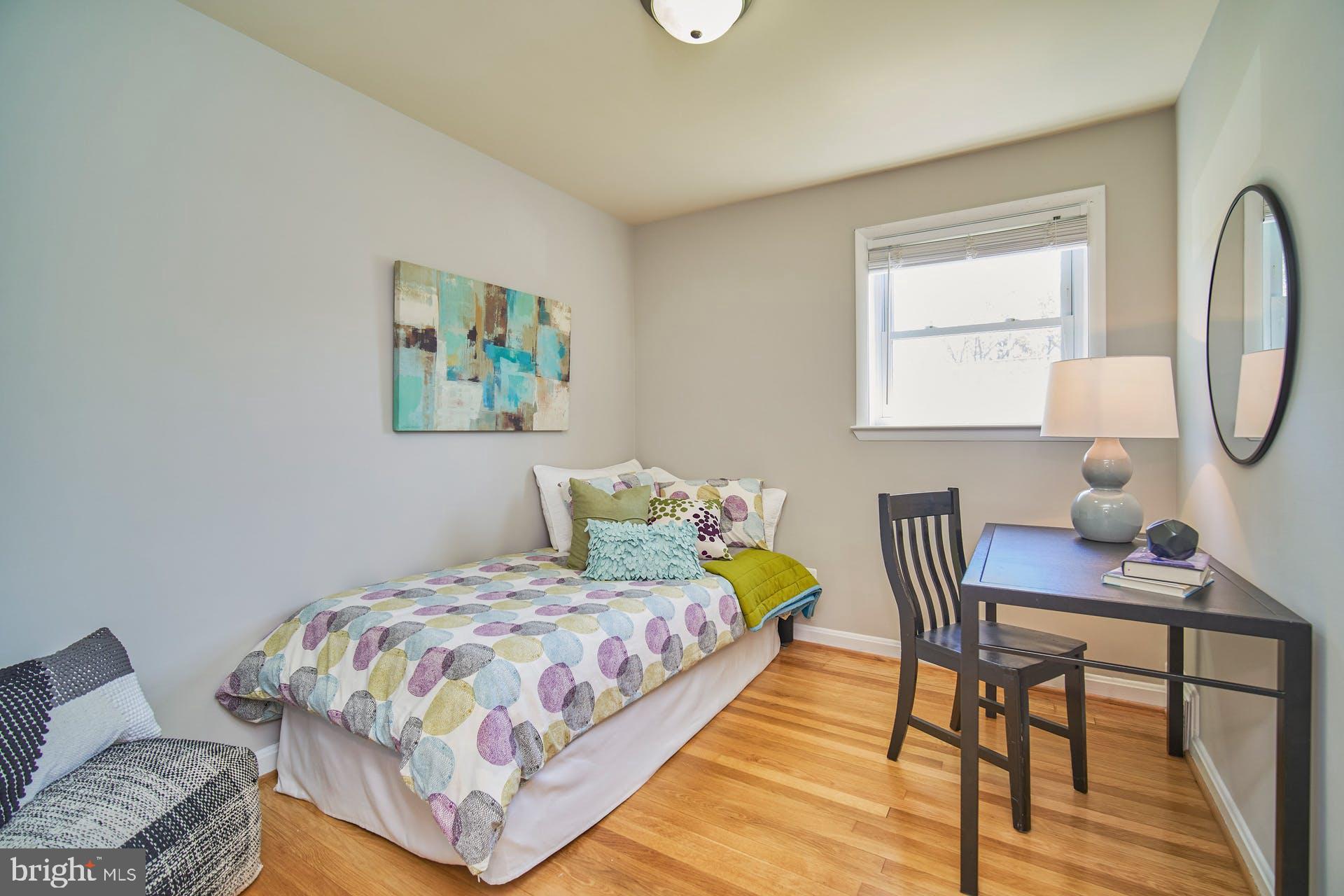 BROYHILL PARK - Residential