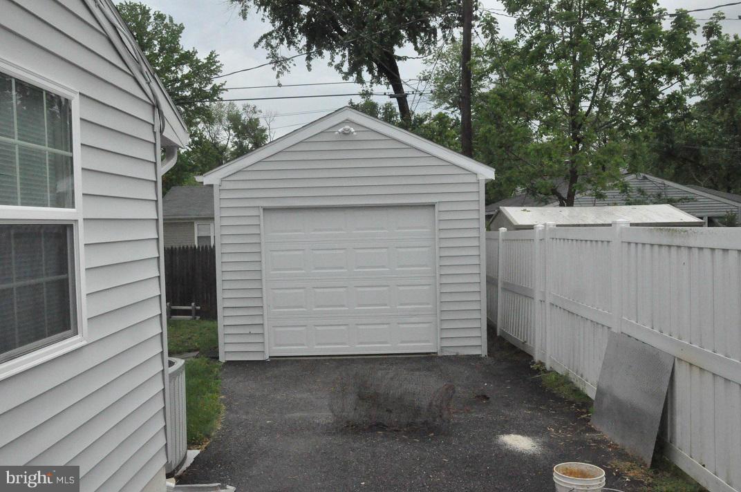 MUNROE GARDENS - Residential