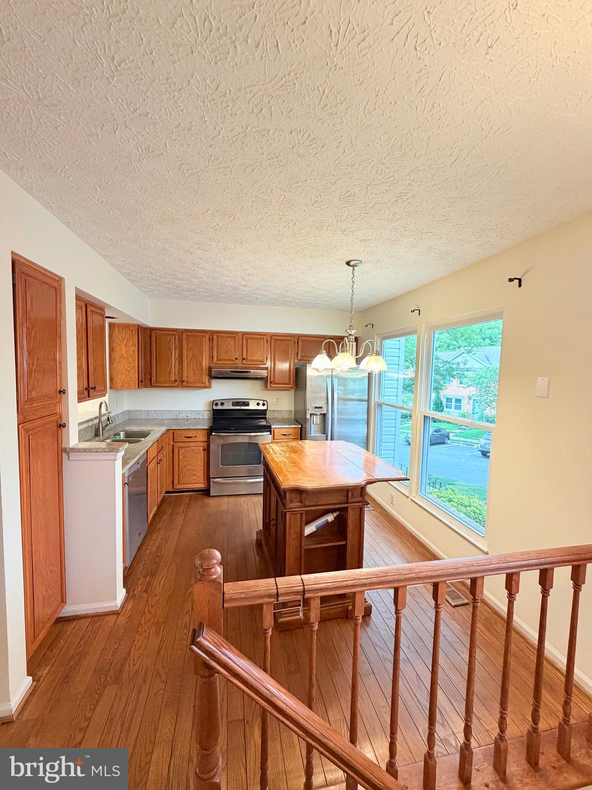 3758 MAZEWOOD LANE