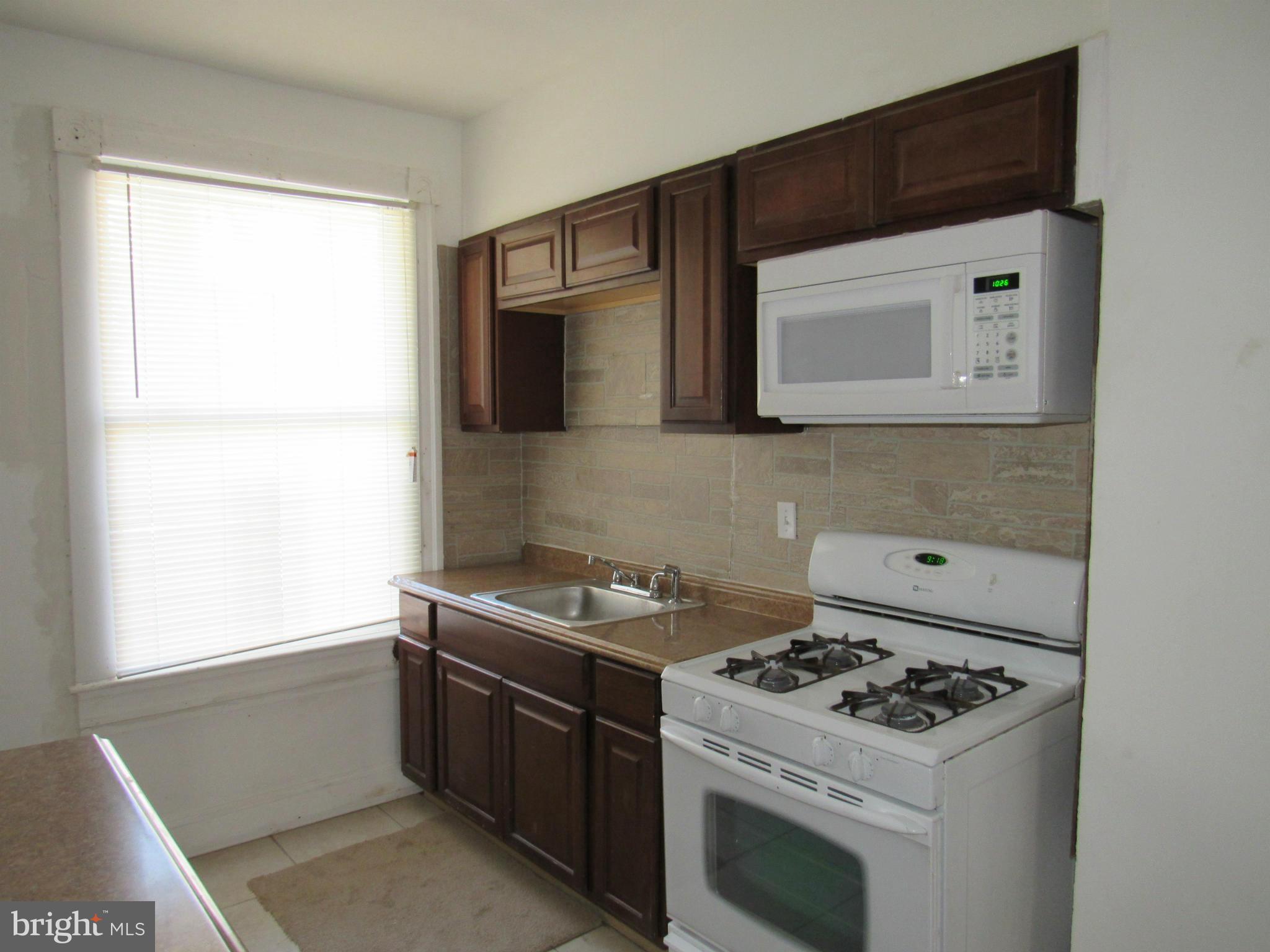 WAVERLY - Residential Lease