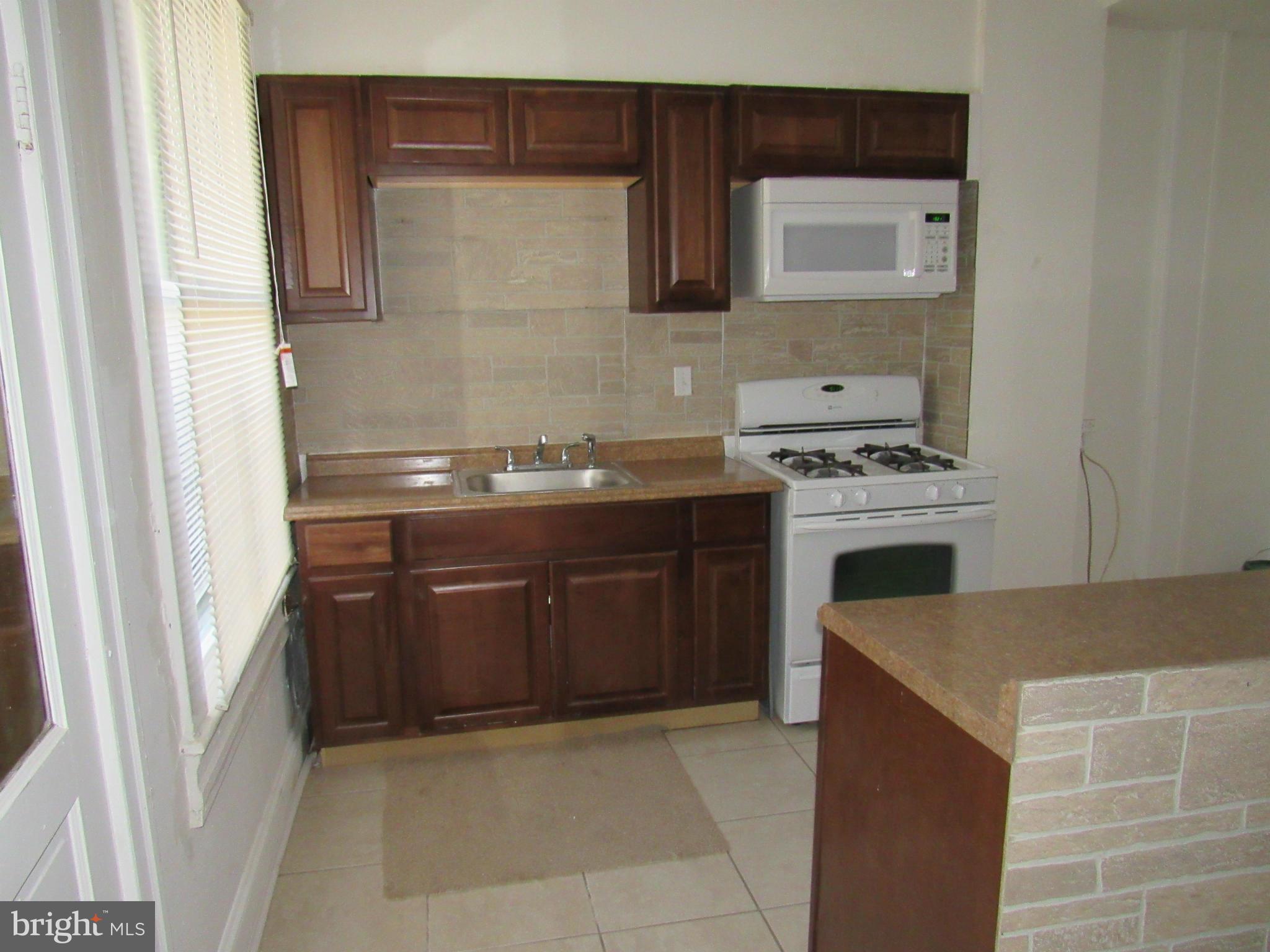 WAVERLY - Residential Lease