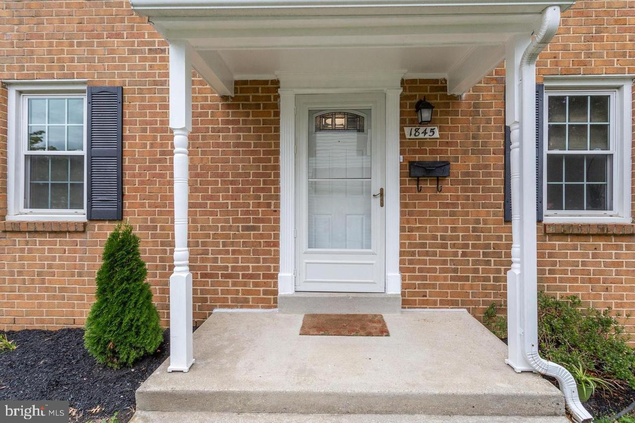 CROFTON PARK - Residential Lease