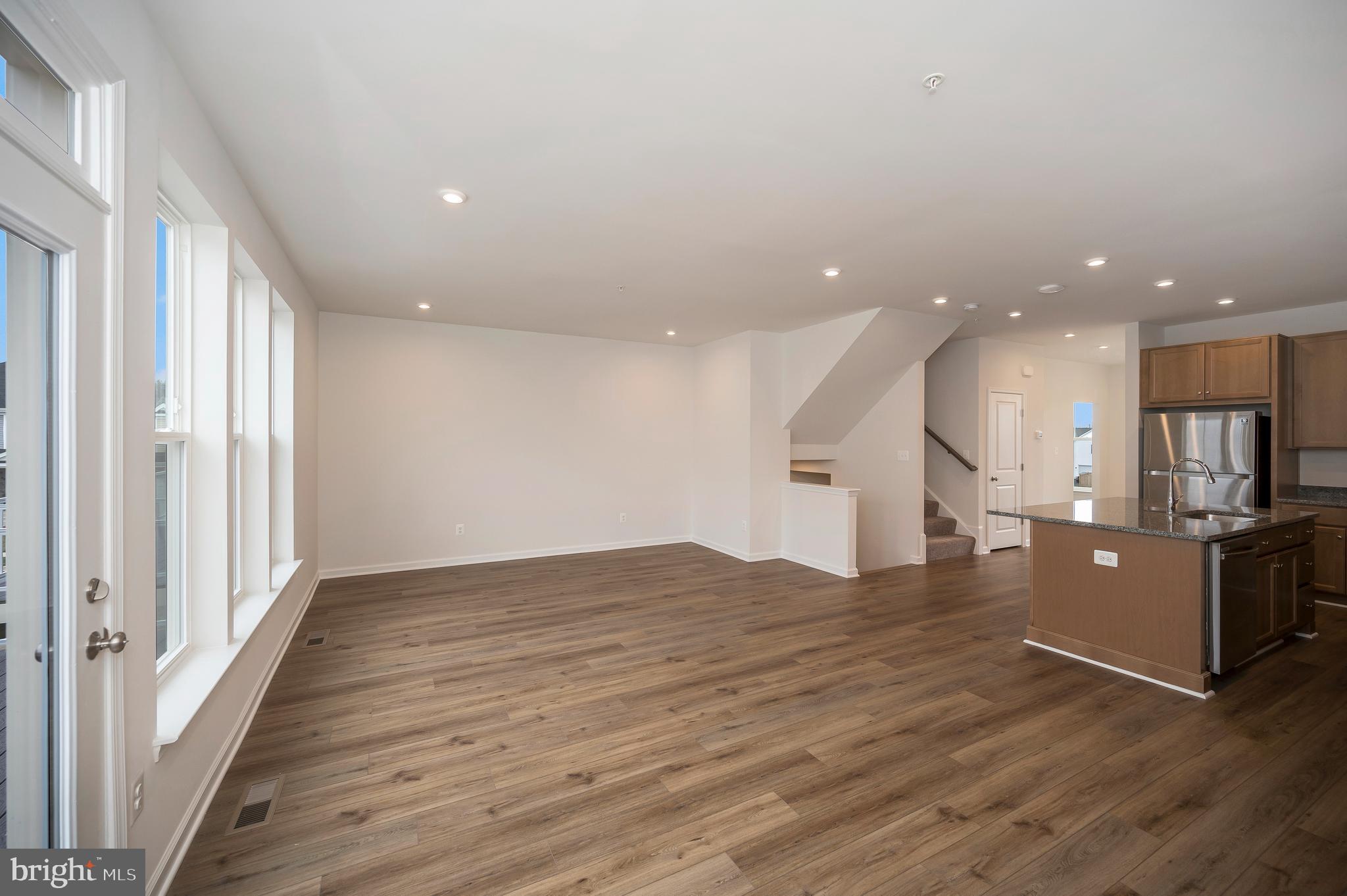 EMBREY MILL - Residential Lease
