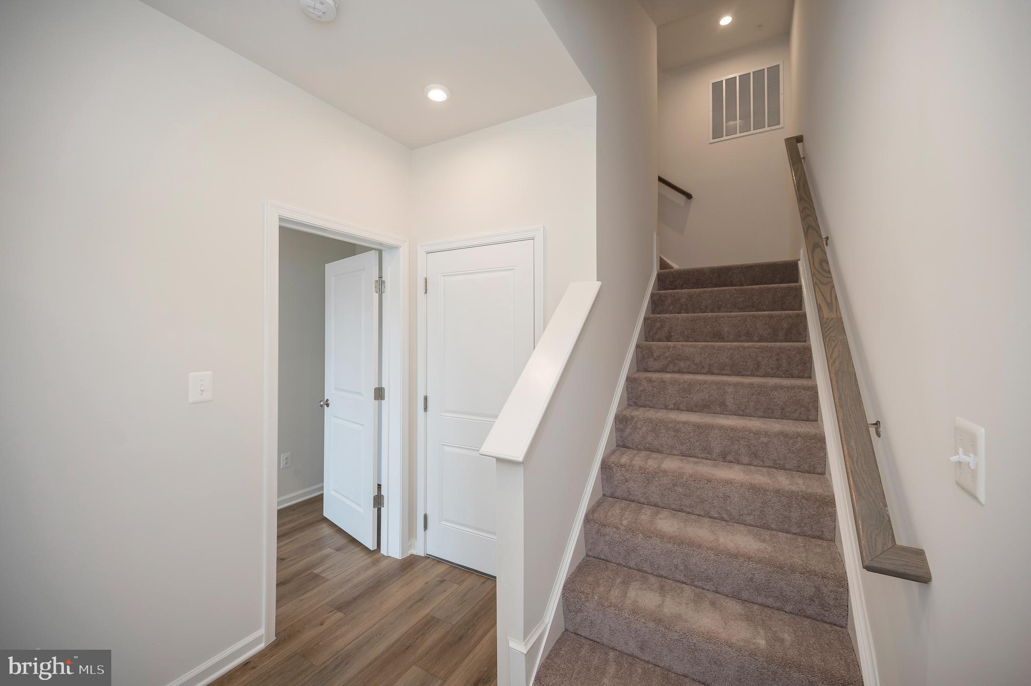 EMBREY MILL - Residential Lease