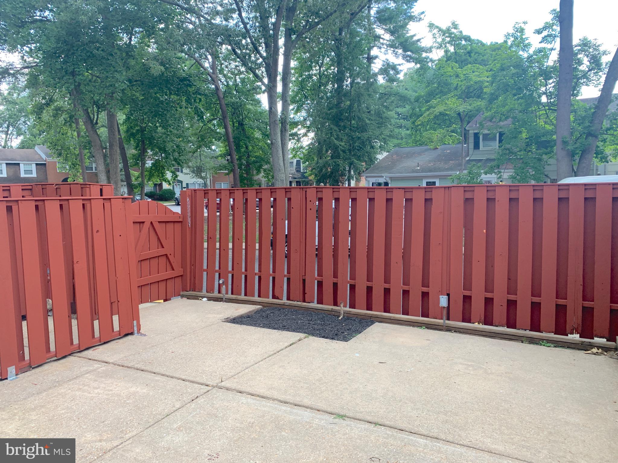 CROFTON TOWNE - Residential