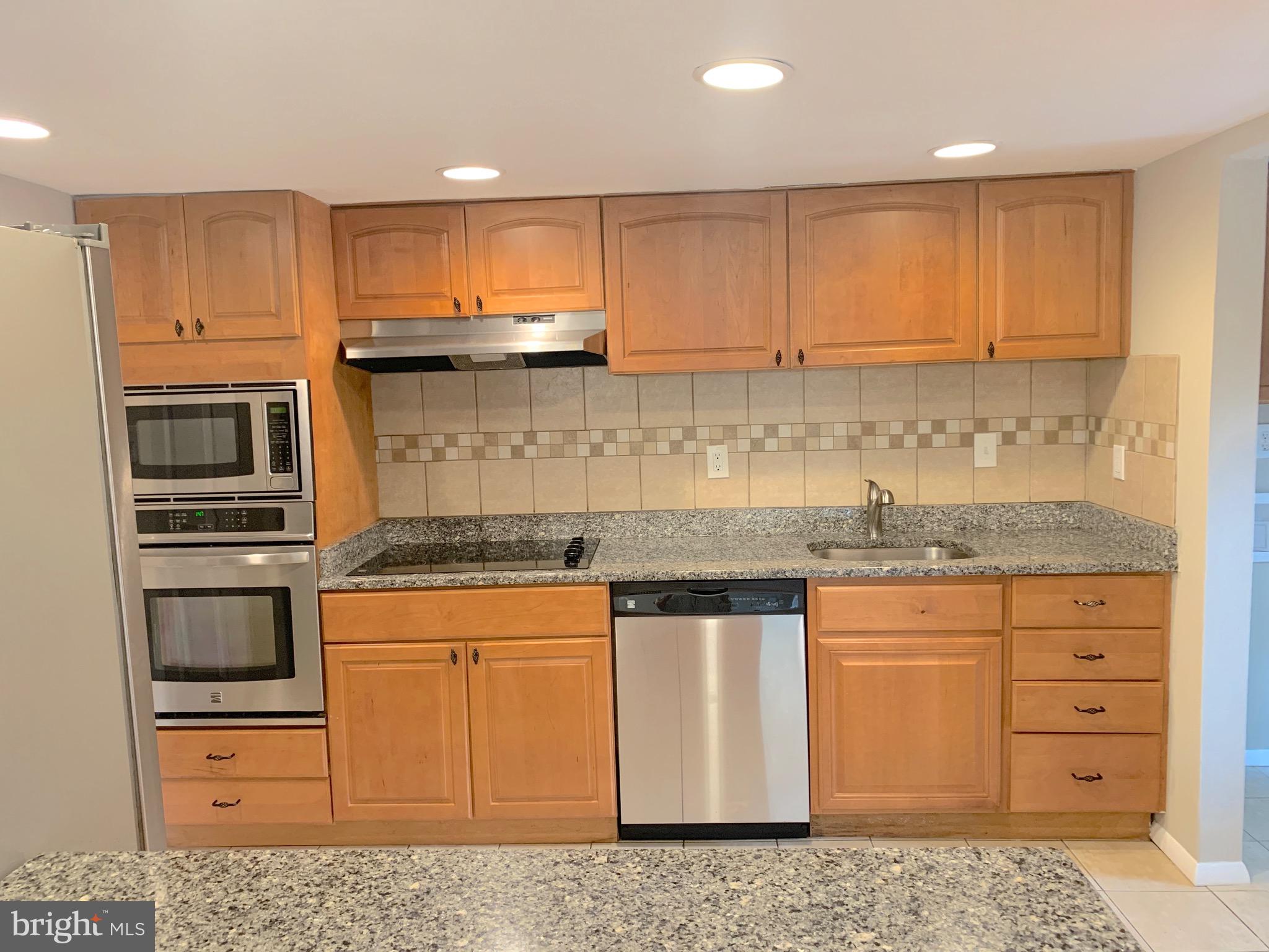 CROFTON TOWNE - Residential