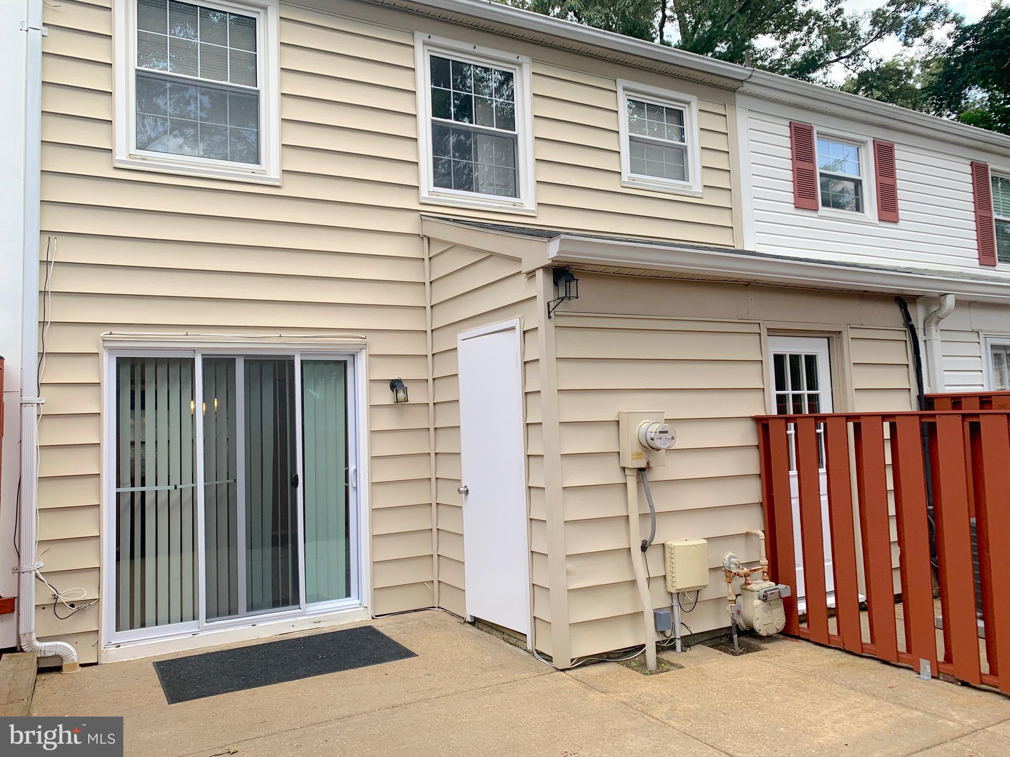 CROFTON TOWNE - Residential