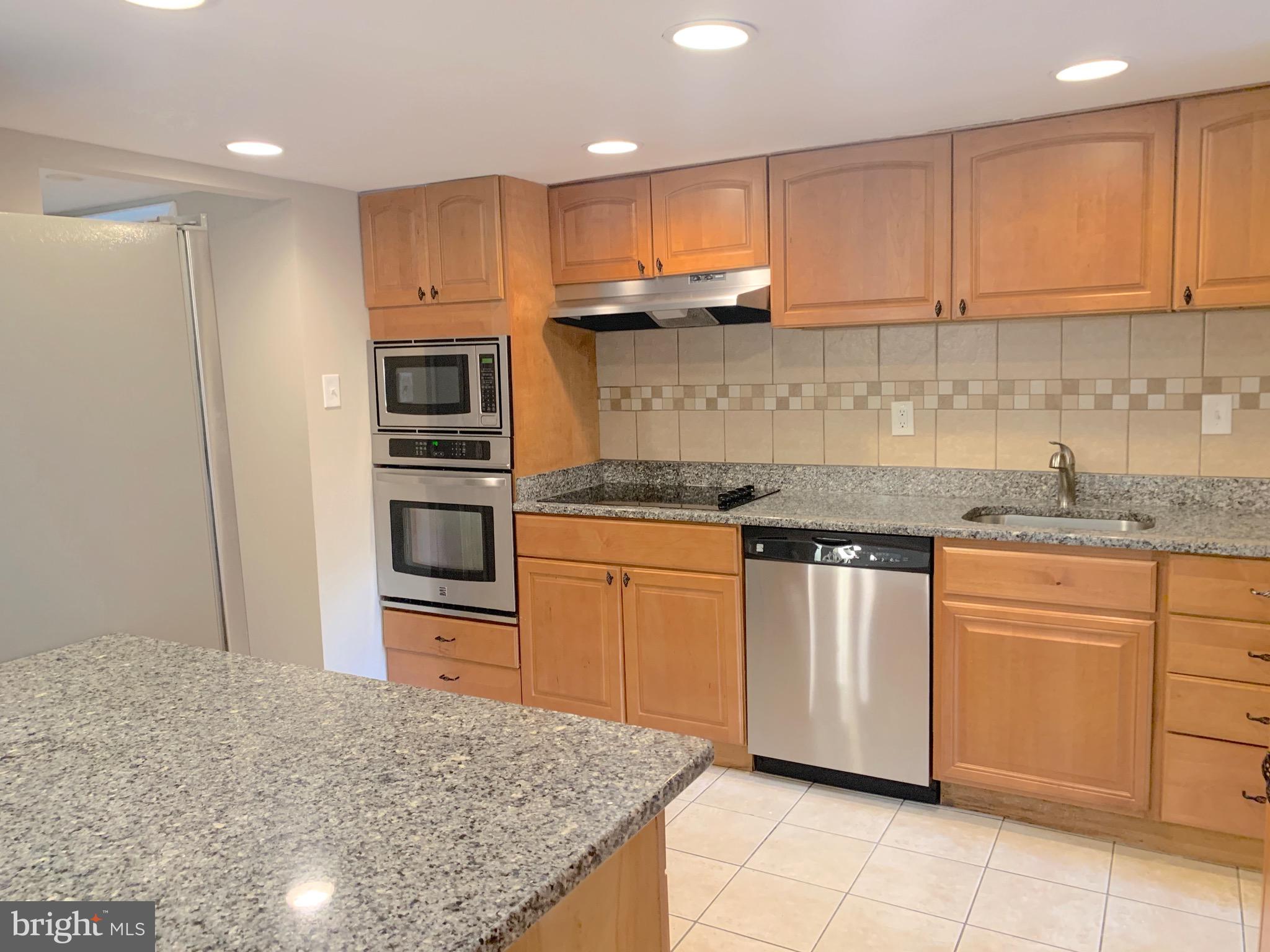 CROFTON TOWNE - Residential