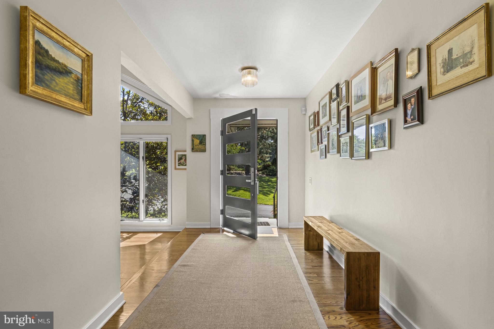 8 MOZART DRIVE W