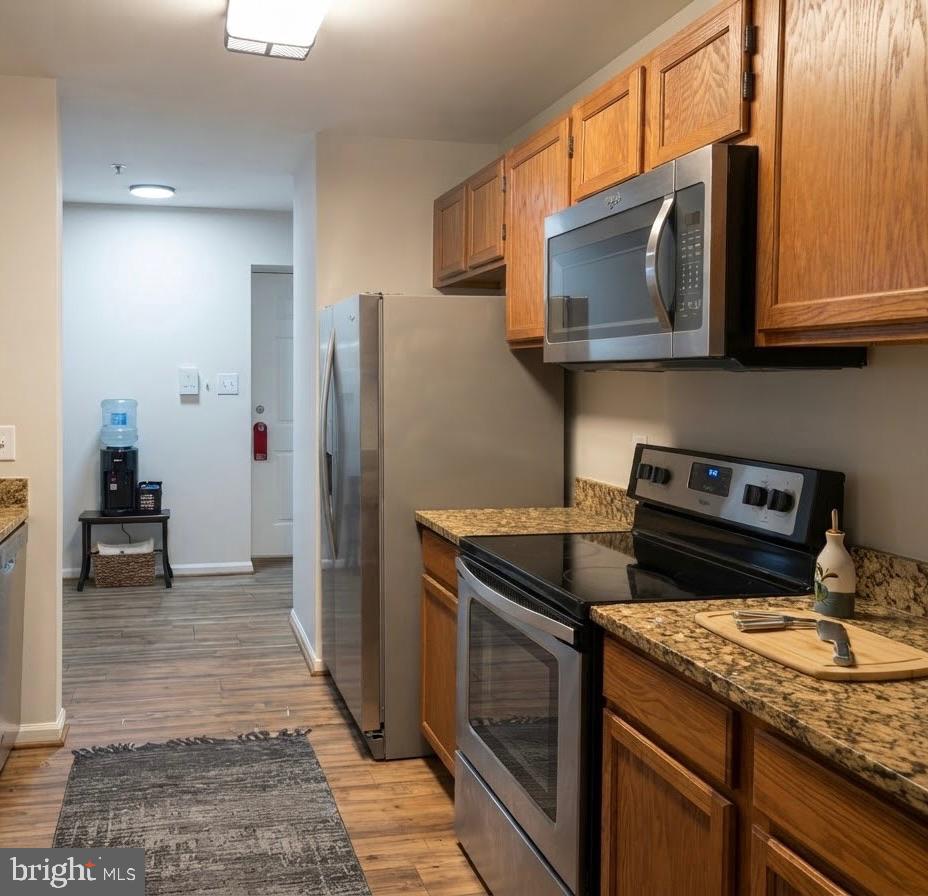 9811 LAKE POINTE COURT 304