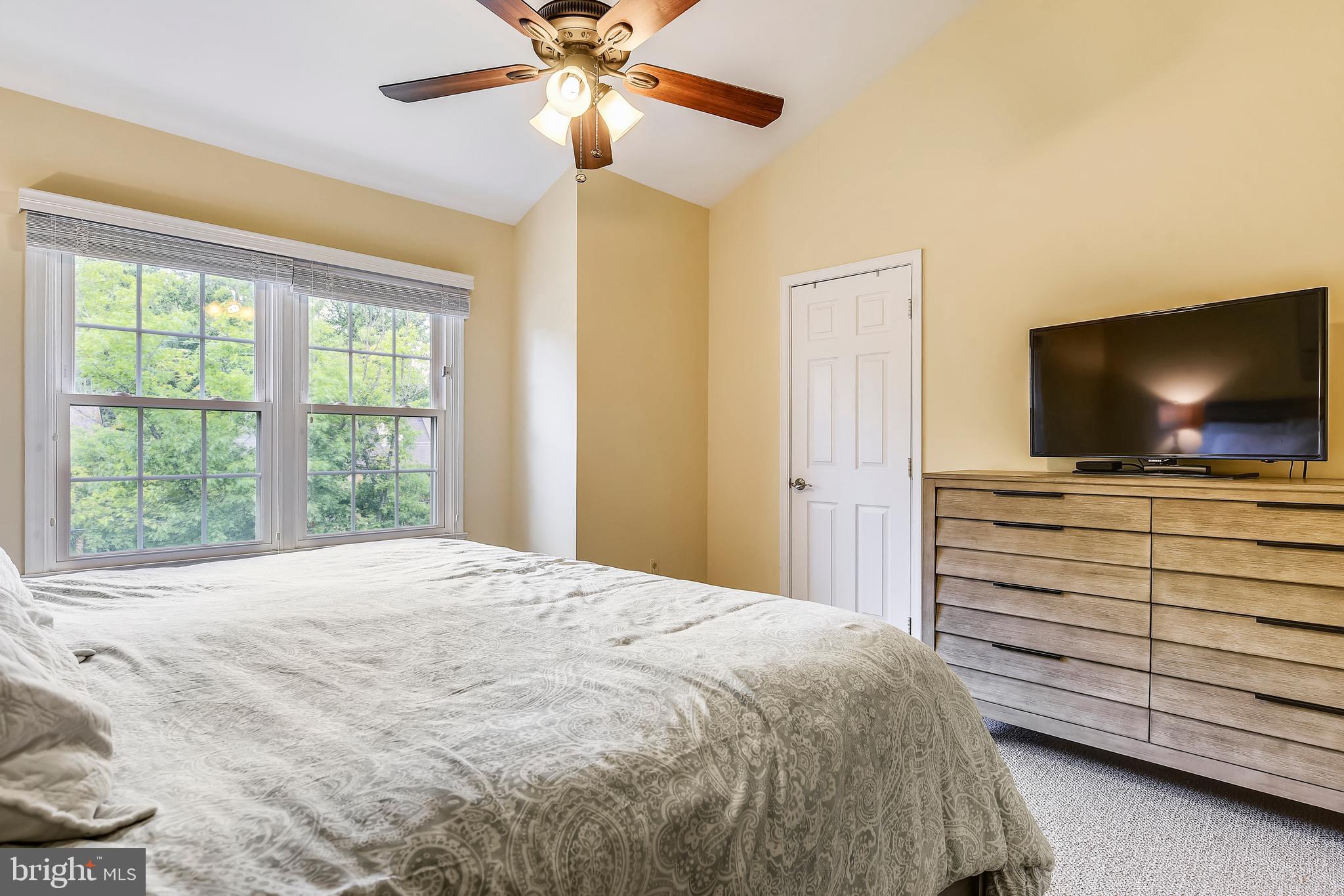 SUNNYSIDE - Residential