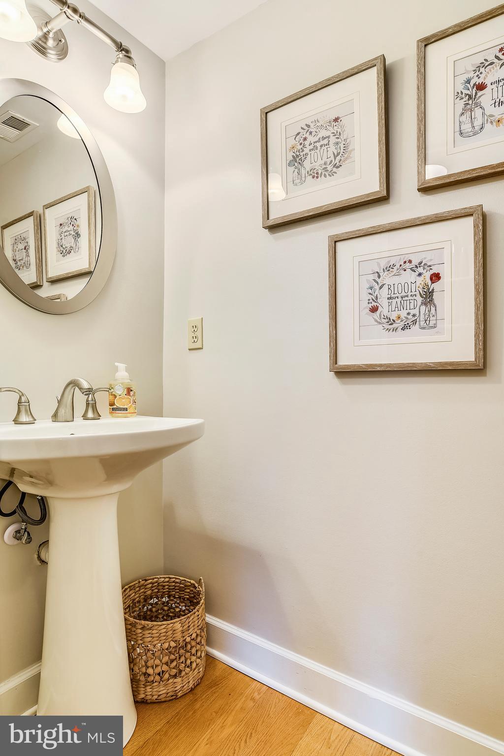 SUNNYSIDE - Residential