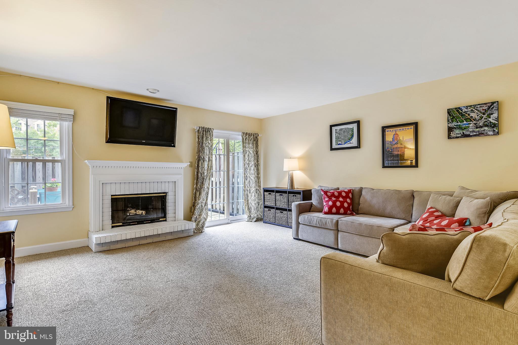 SUNNYSIDE - Residential