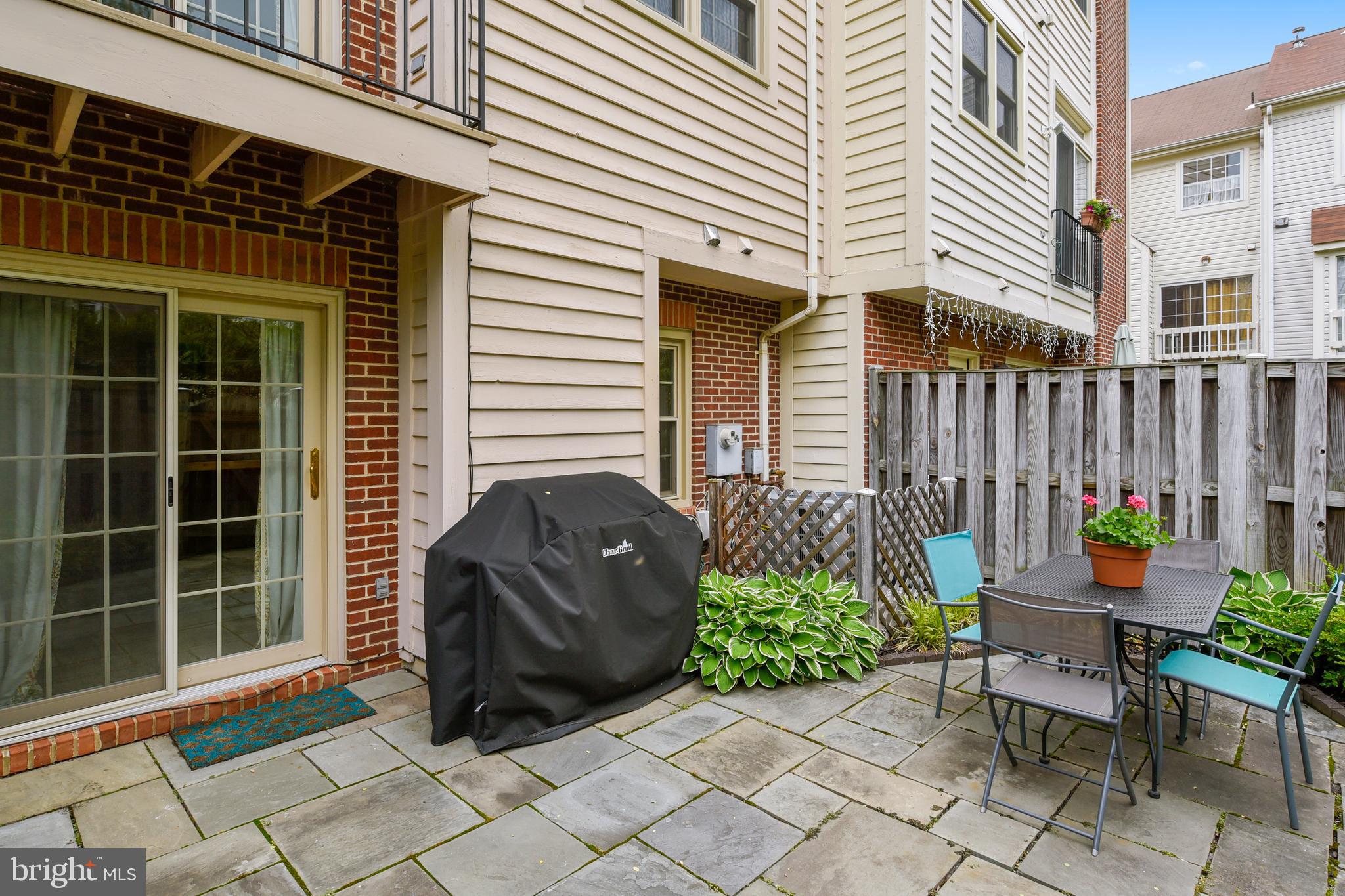 SUNNYSIDE - Residential