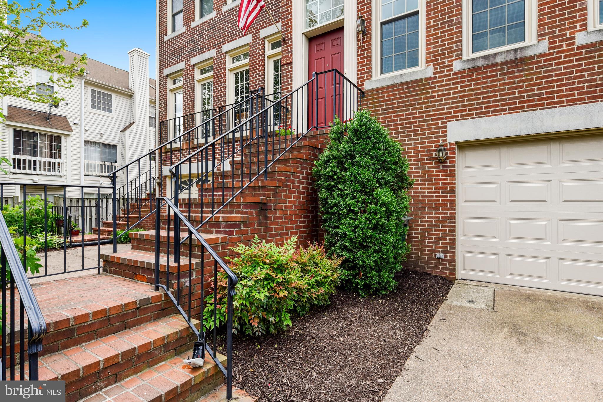 SUNNYSIDE - Residential