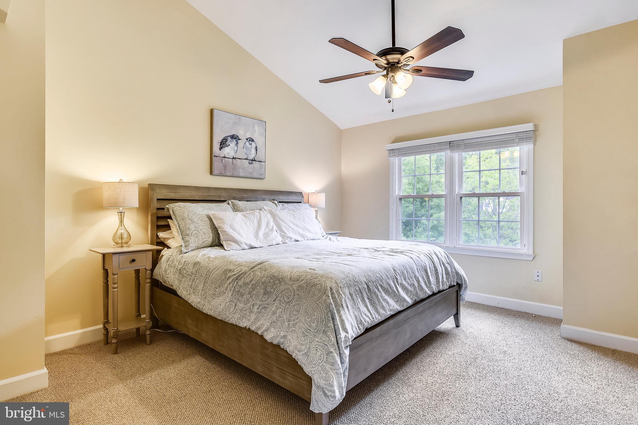 SUNNYSIDE - Residential