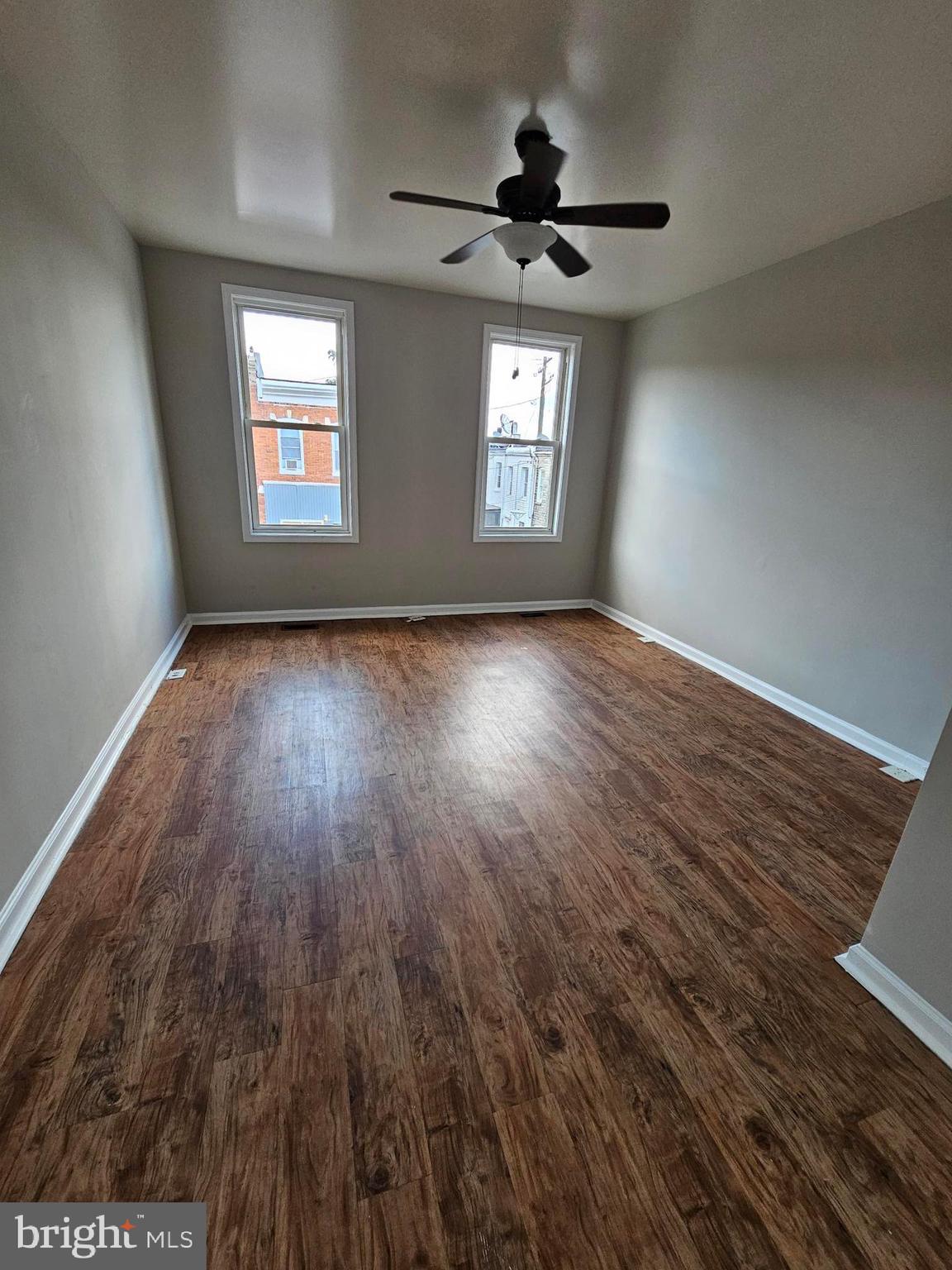 MILL HILL - Residential