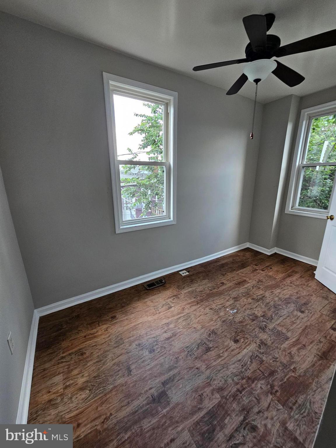 MILL HILL - Residential