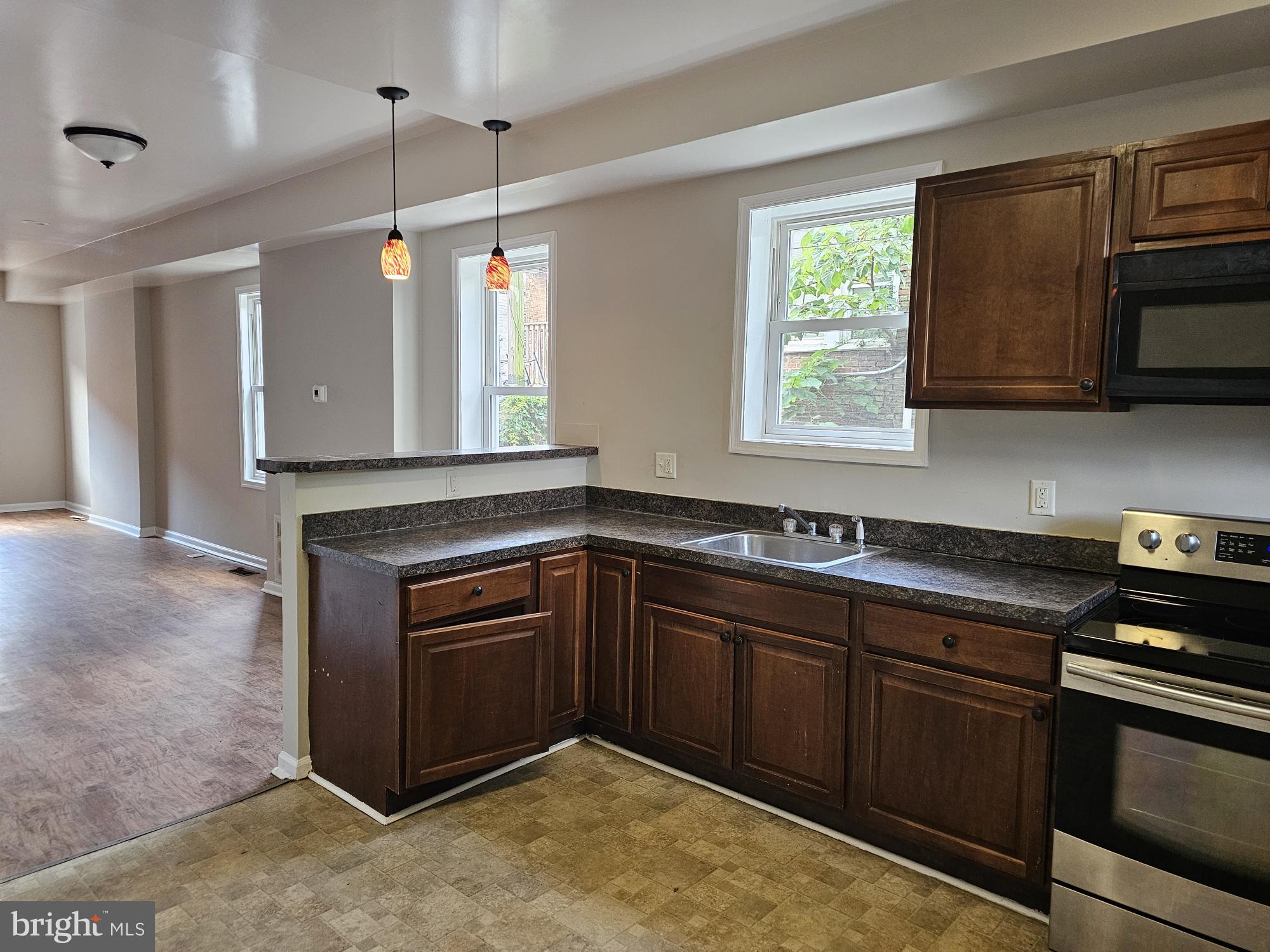 MILL HILL - Residential