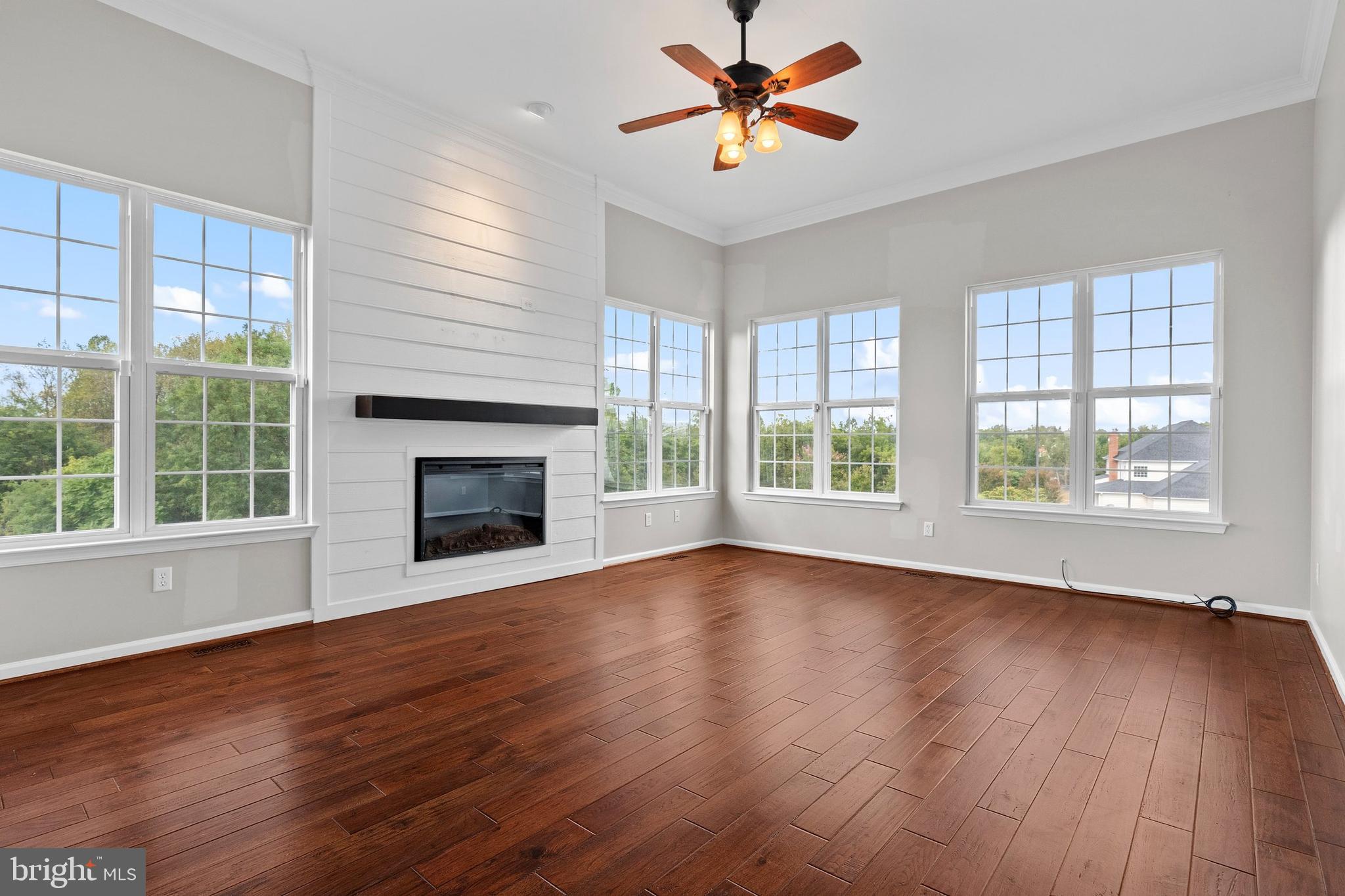 POTOMAC POINT - Residential