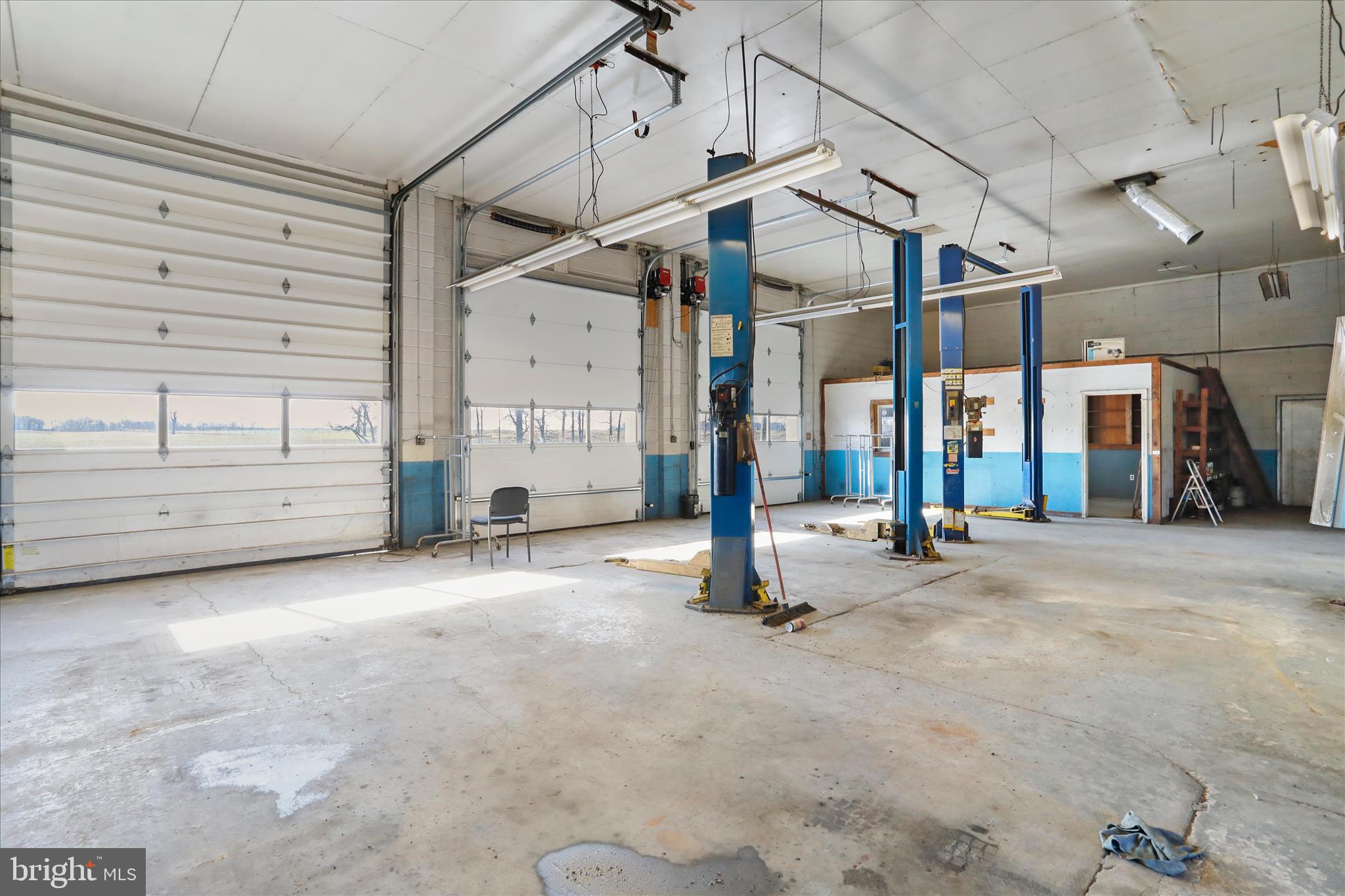 ST THOMAS - Commercial Lease