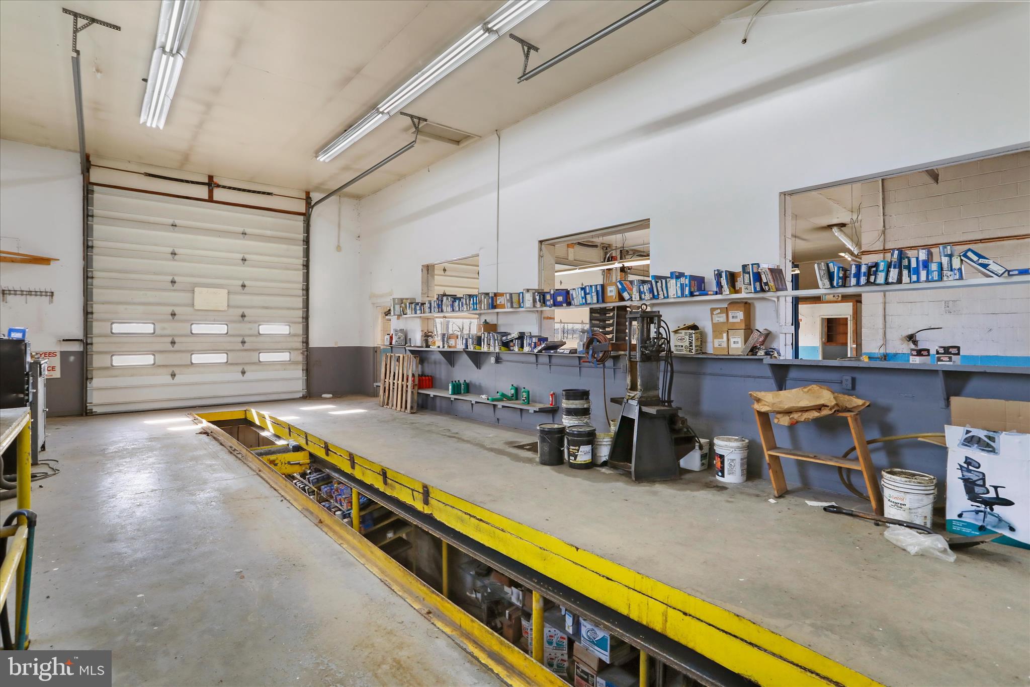 ST THOMAS - Commercial Lease