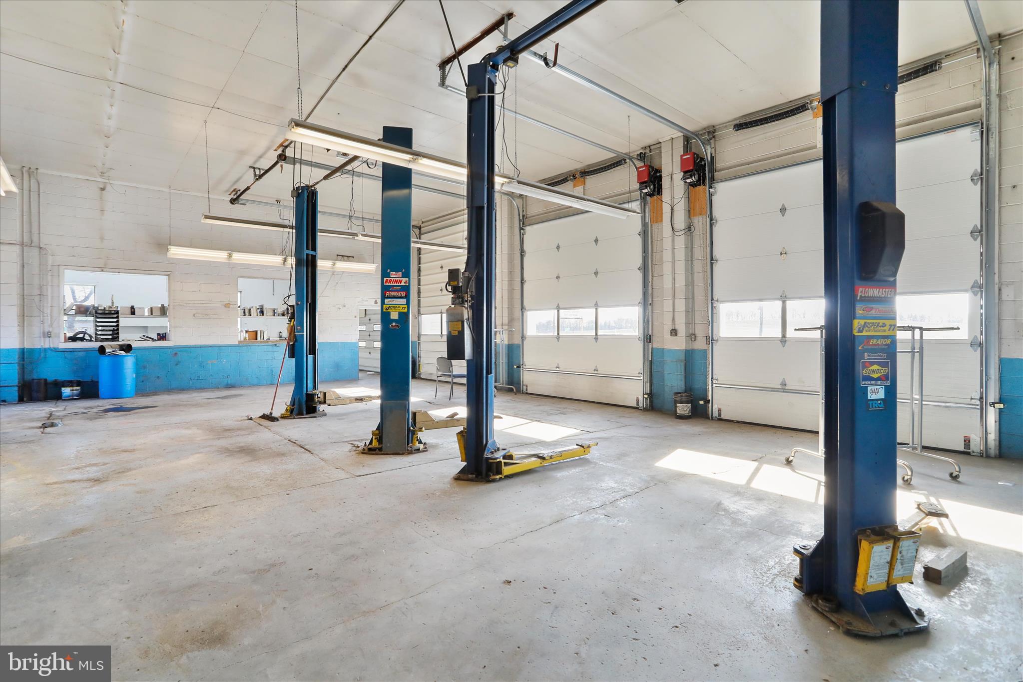 ST THOMAS - Commercial Lease