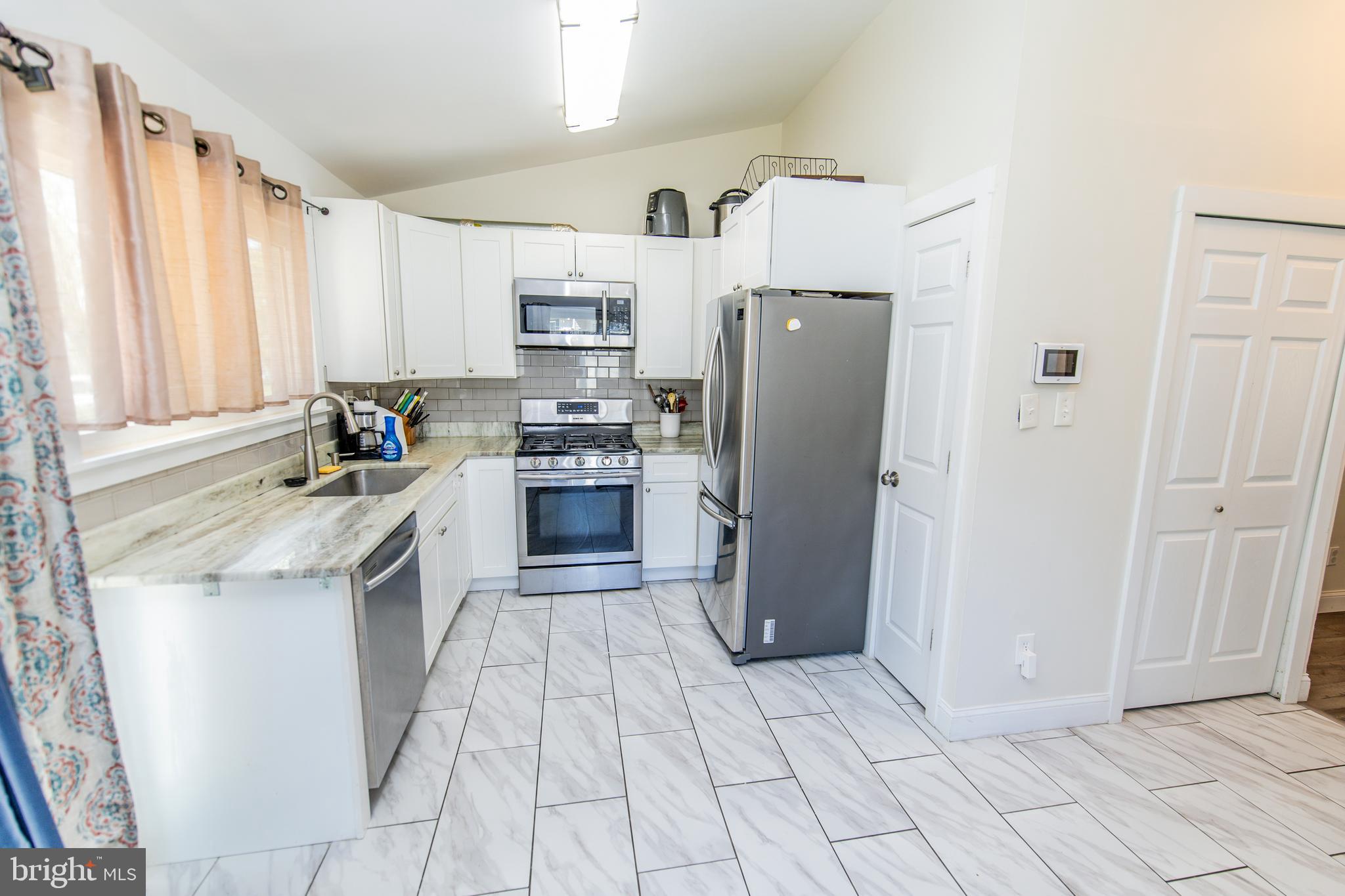 POINTER RIDGE - Residential