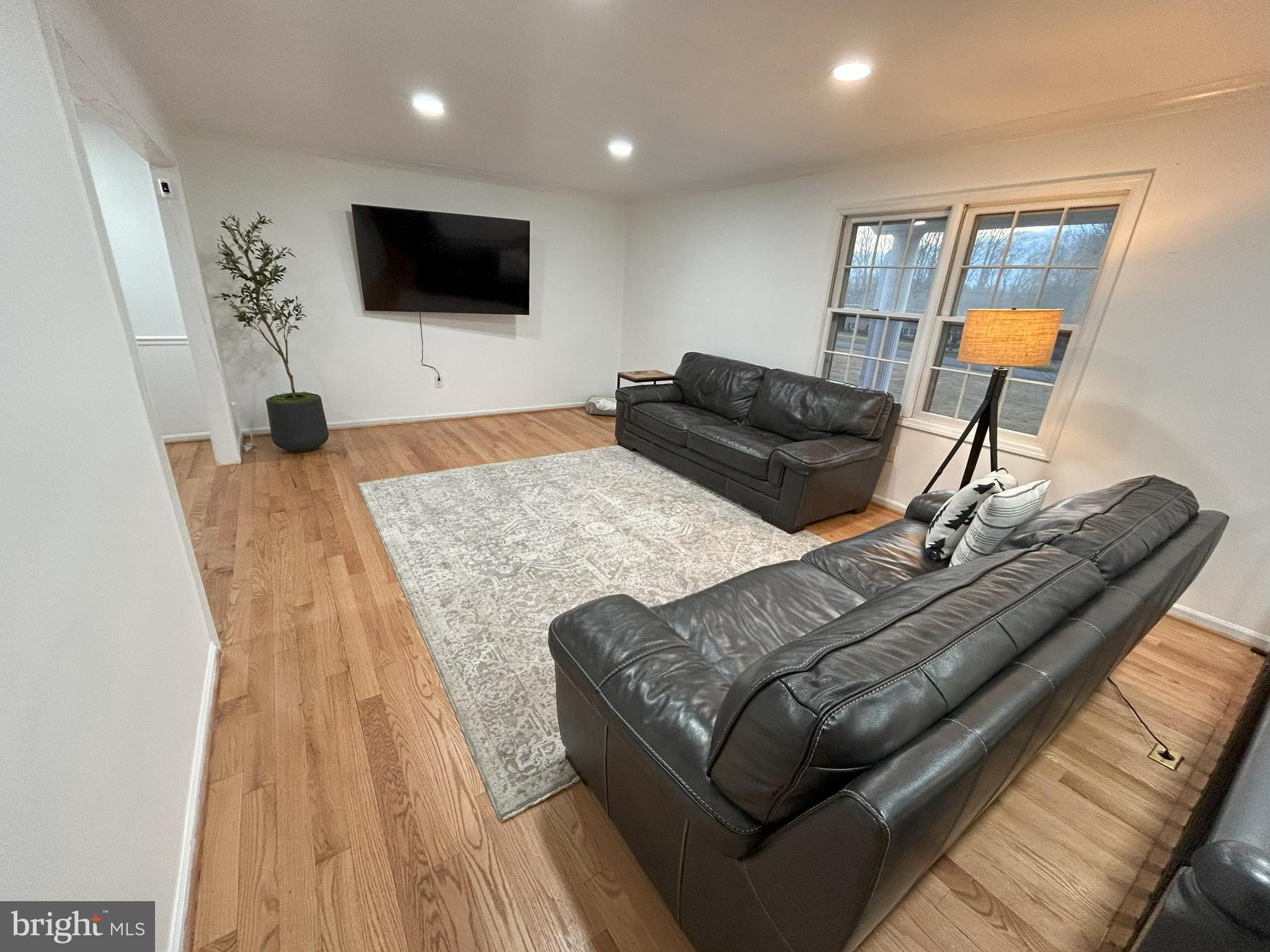 CRESCENT HILLS ESTATES - Residential