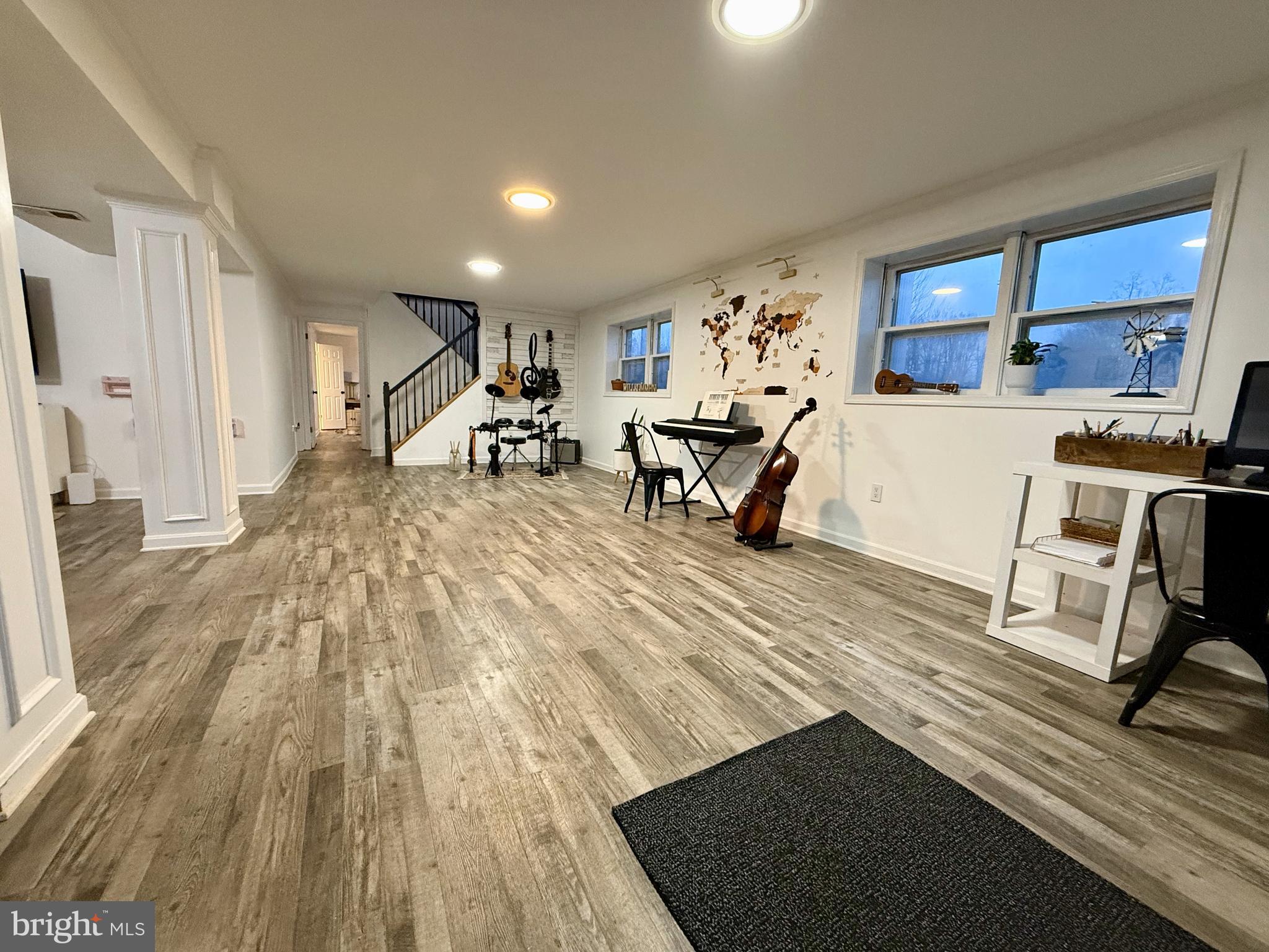 CRESCENT HILLS ESTATES - Residential