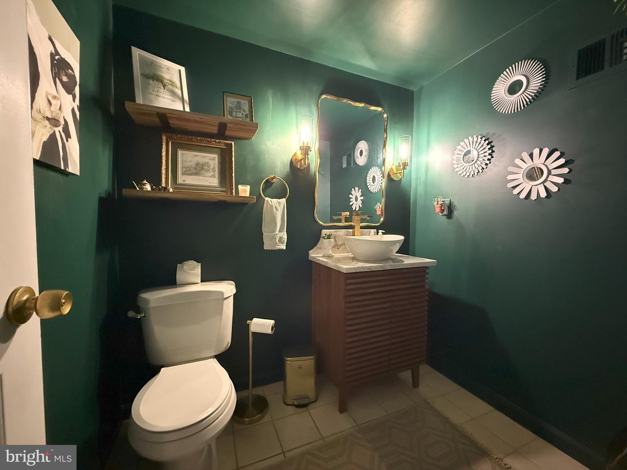 CRESCENT HILLS ESTATES - Residential