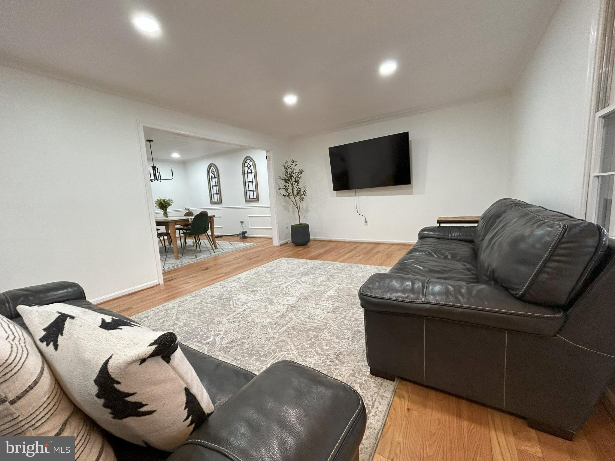 CRESCENT HILLS ESTATES - Residential