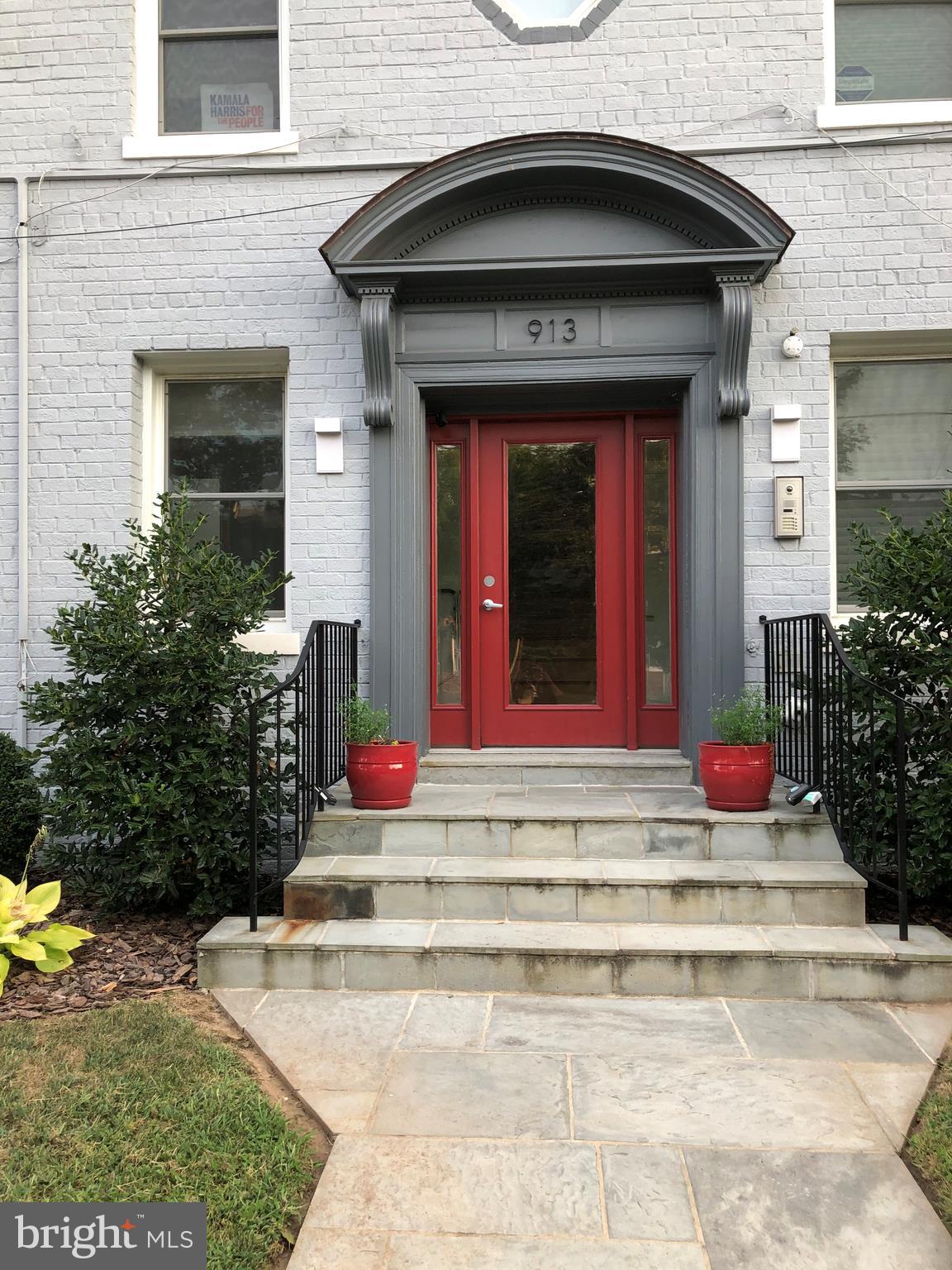 913 QUINCY STREET NE 3