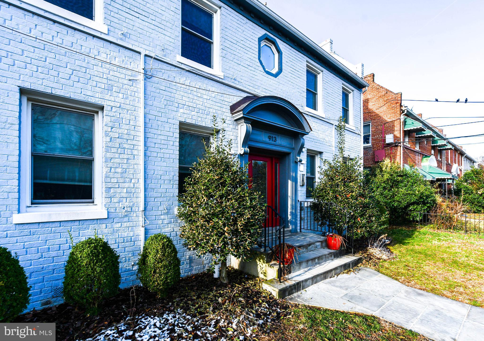 913 QUINCY STREET NE 3