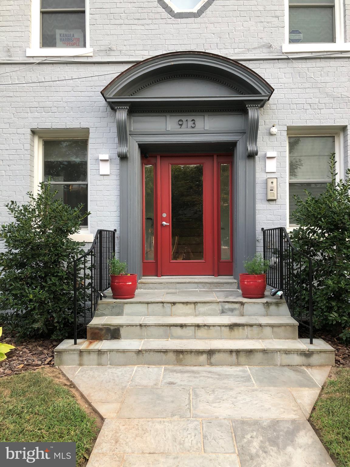 913 QUINCY STREET NE 3