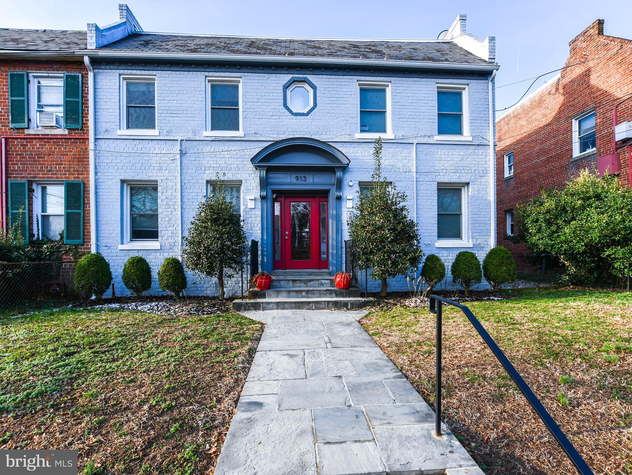 913 QUINCY STREET NE 3