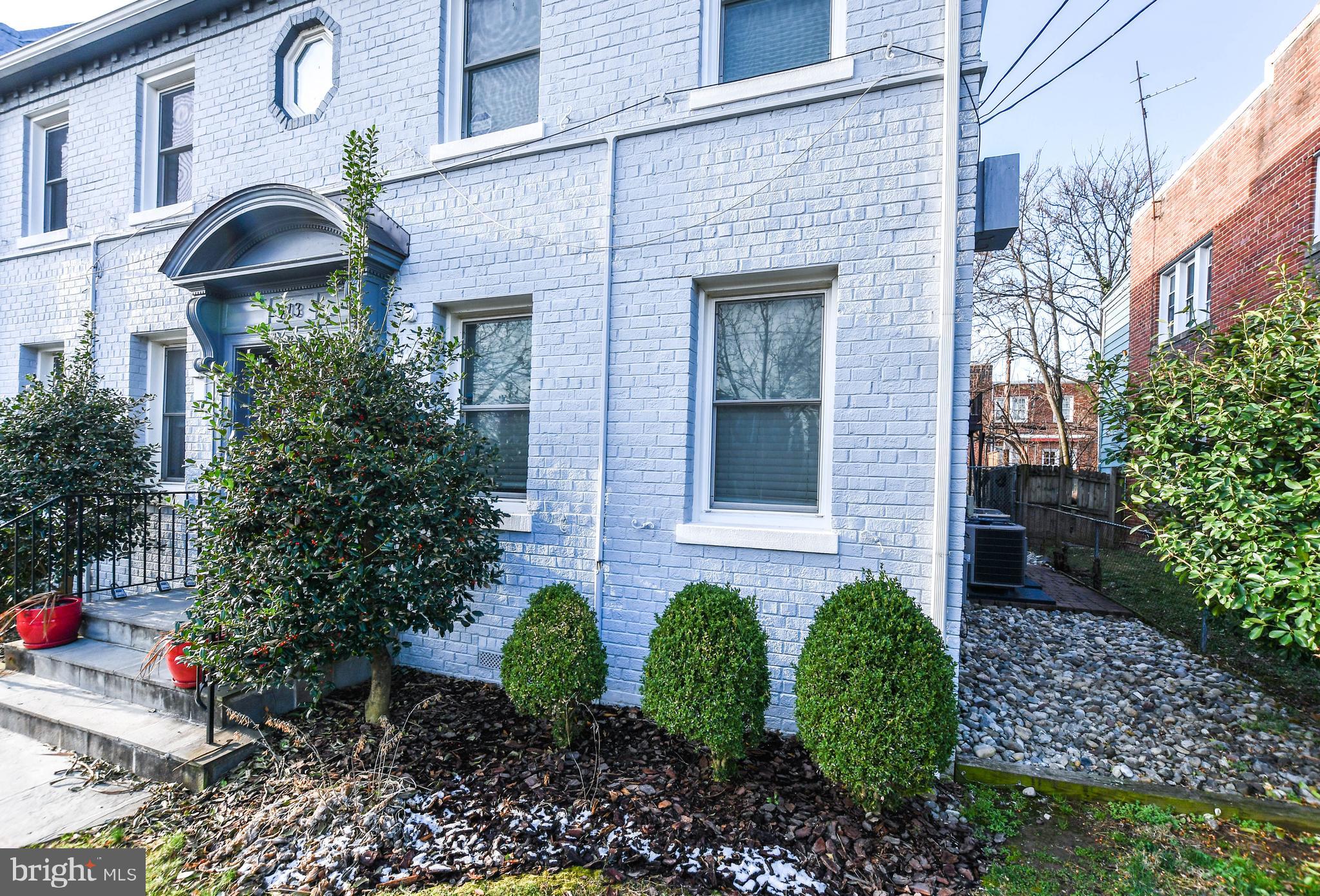 913 QUINCY STREET NE 3