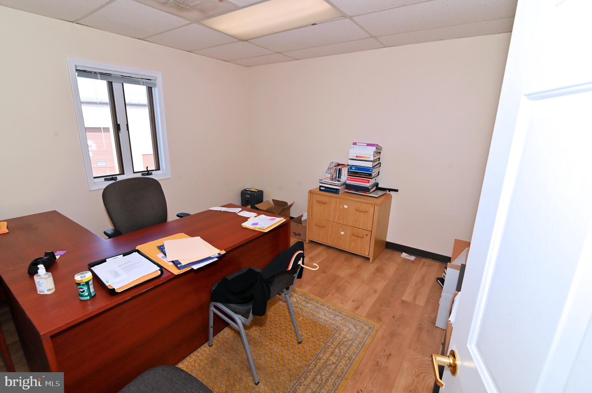 ST CHARLES - Commercial Lease