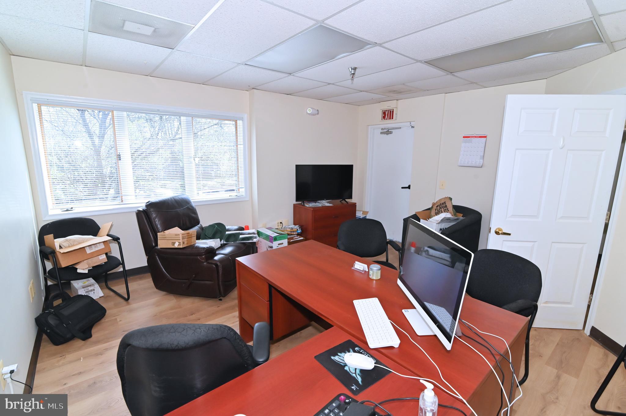 ST CHARLES - Commercial Lease