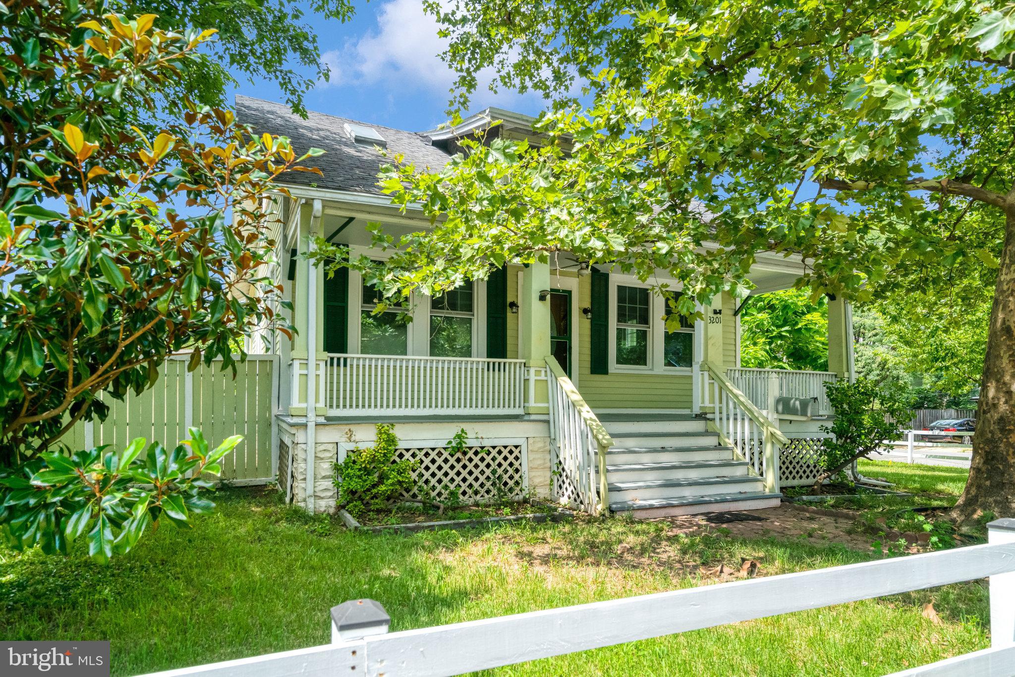 3201 N PERSHING DRIVE