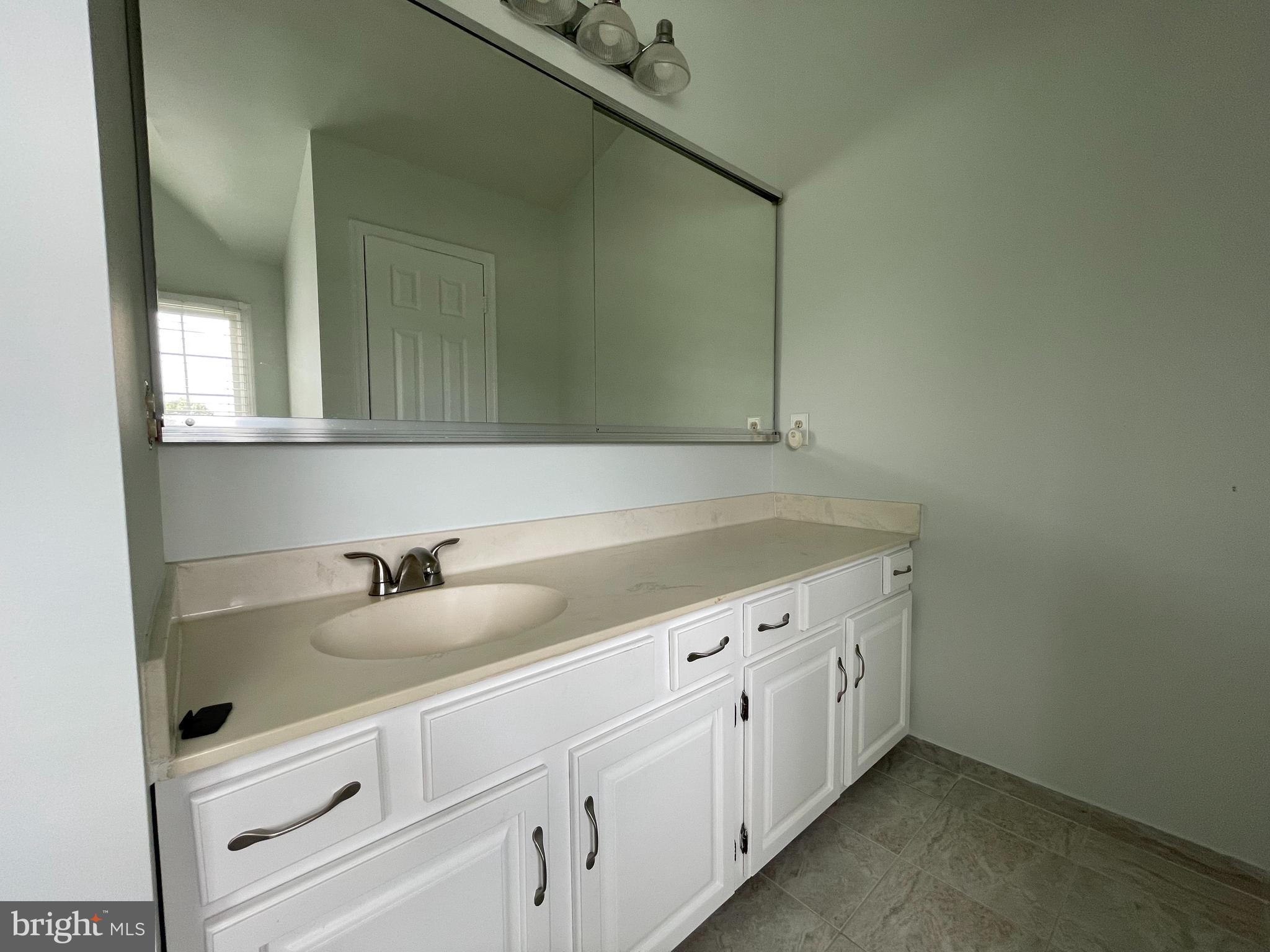 POPLAR TREE WOODS - Residential Lease