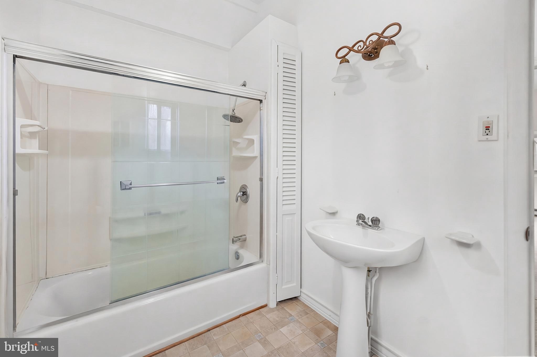 DAHLGREN ROAD - Residential