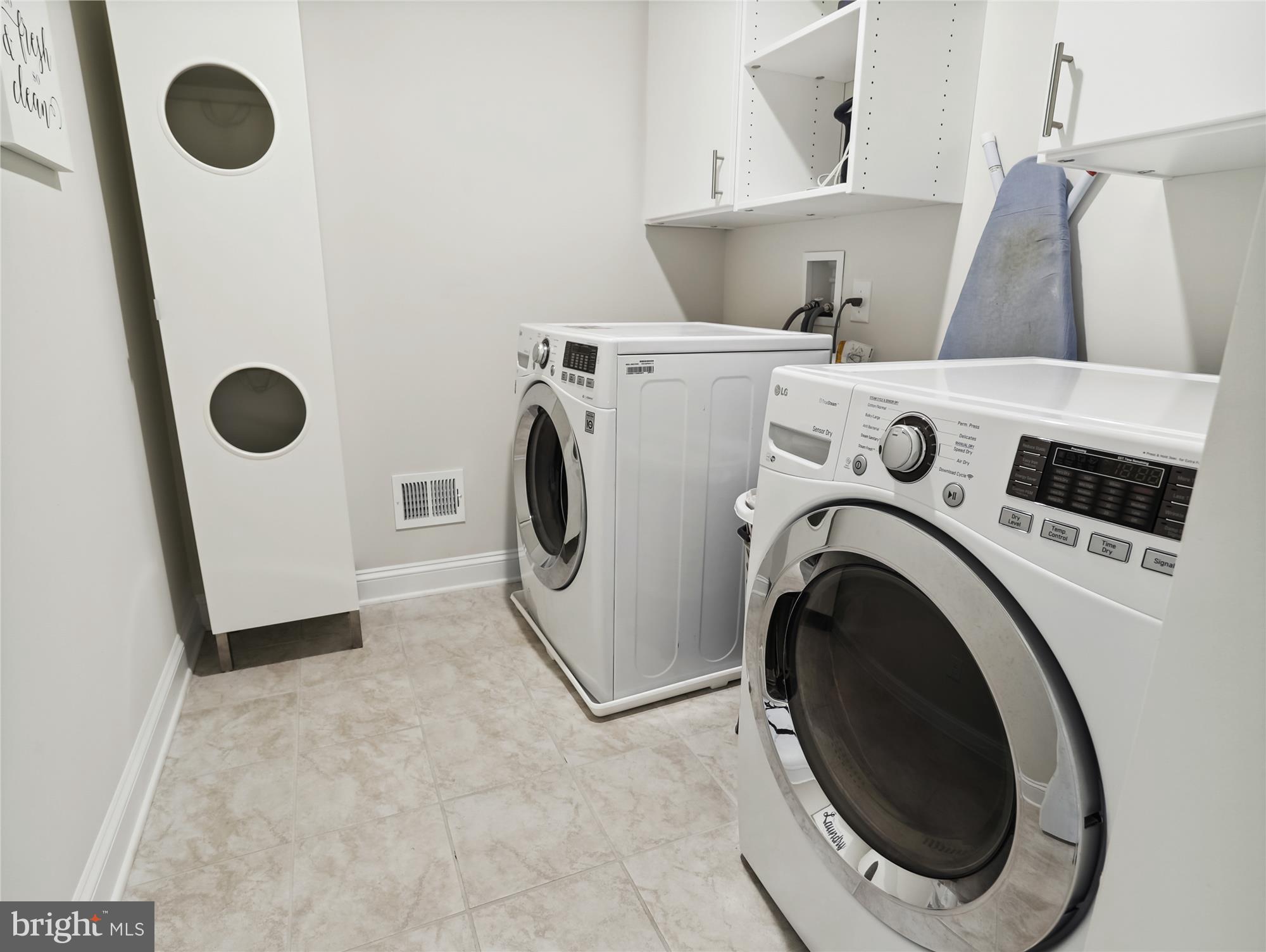 TWO RIVERS - Residential