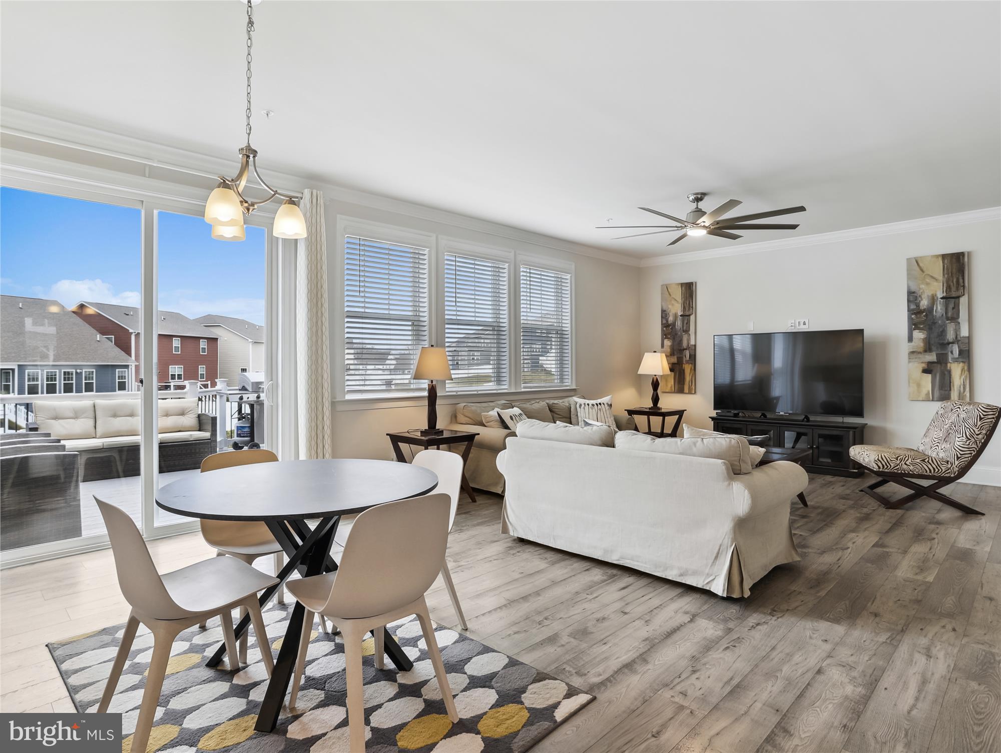 TWO RIVERS - Residential